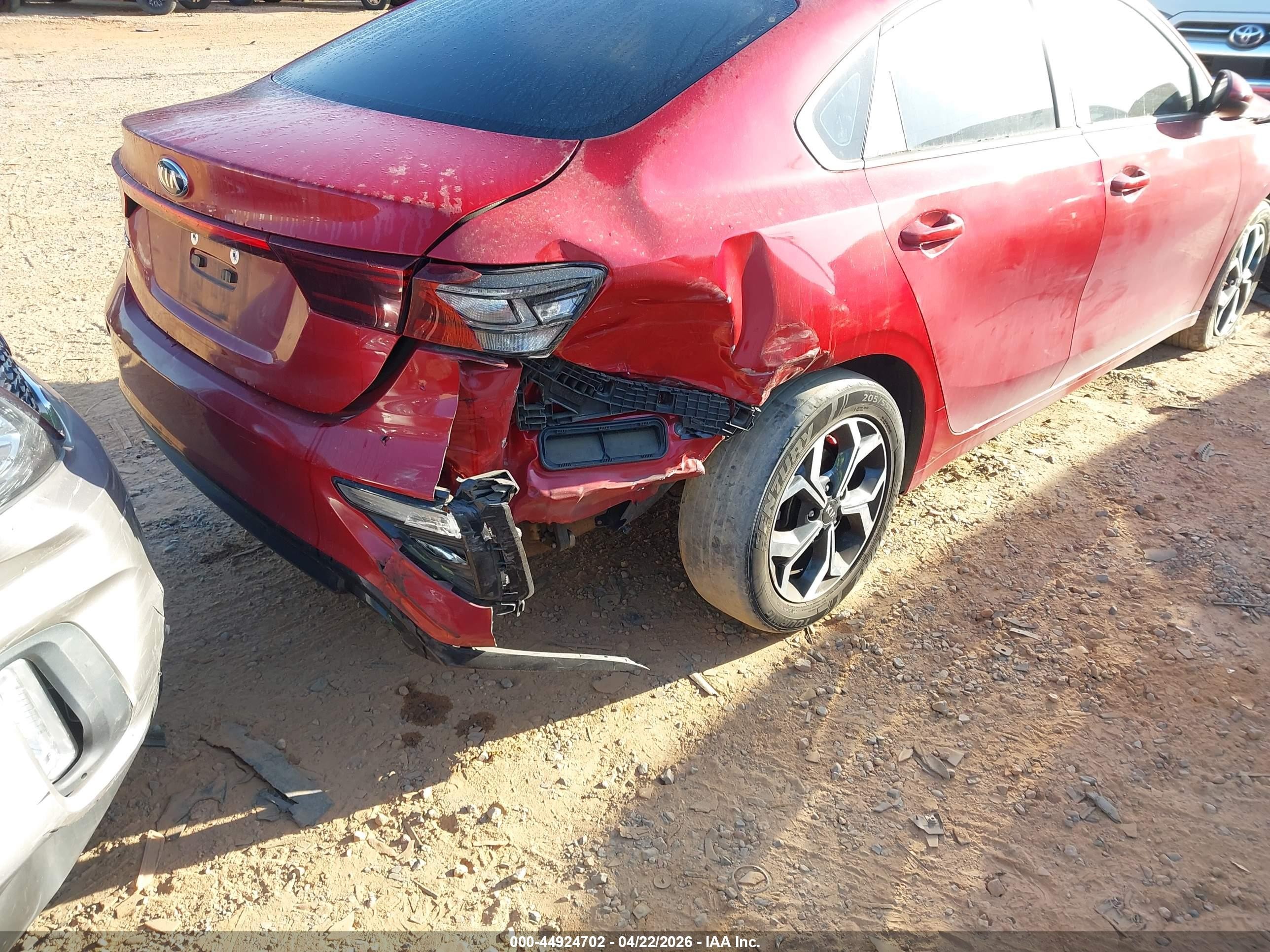 2020 Kia Forte Lxs Red vin: 3KPF24AD4LE247238