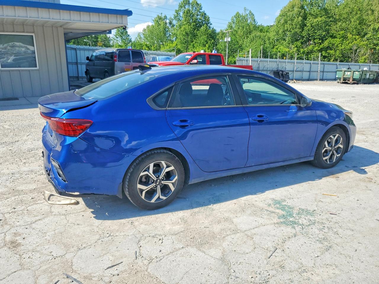 2021 Kia Forte Lxs Blue vin: 3KPF24AD4ME376212
