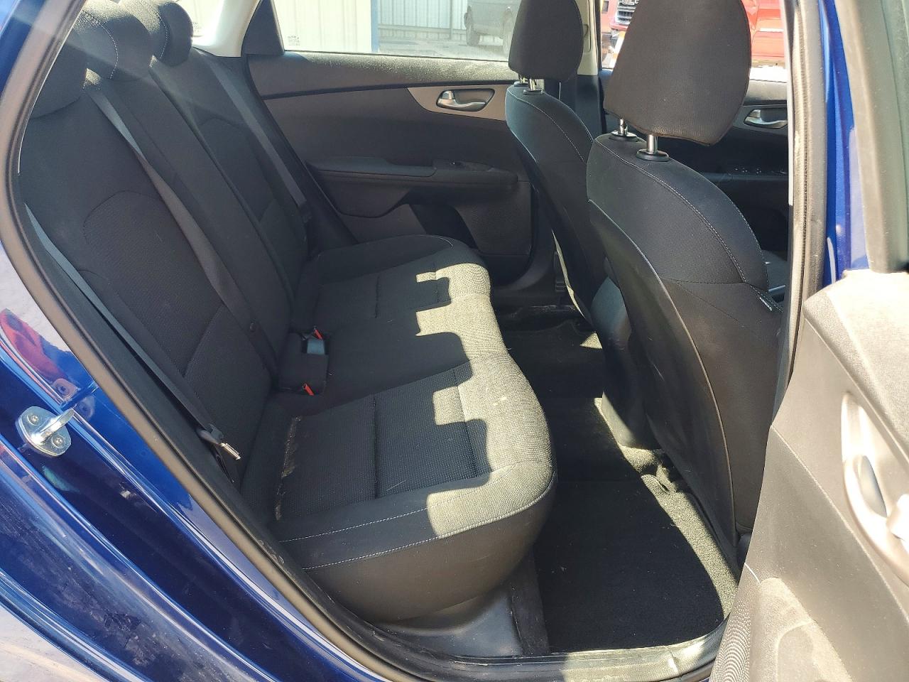 2021 Kia Forte Lxs Blue vin: 3KPF24AD4ME376212