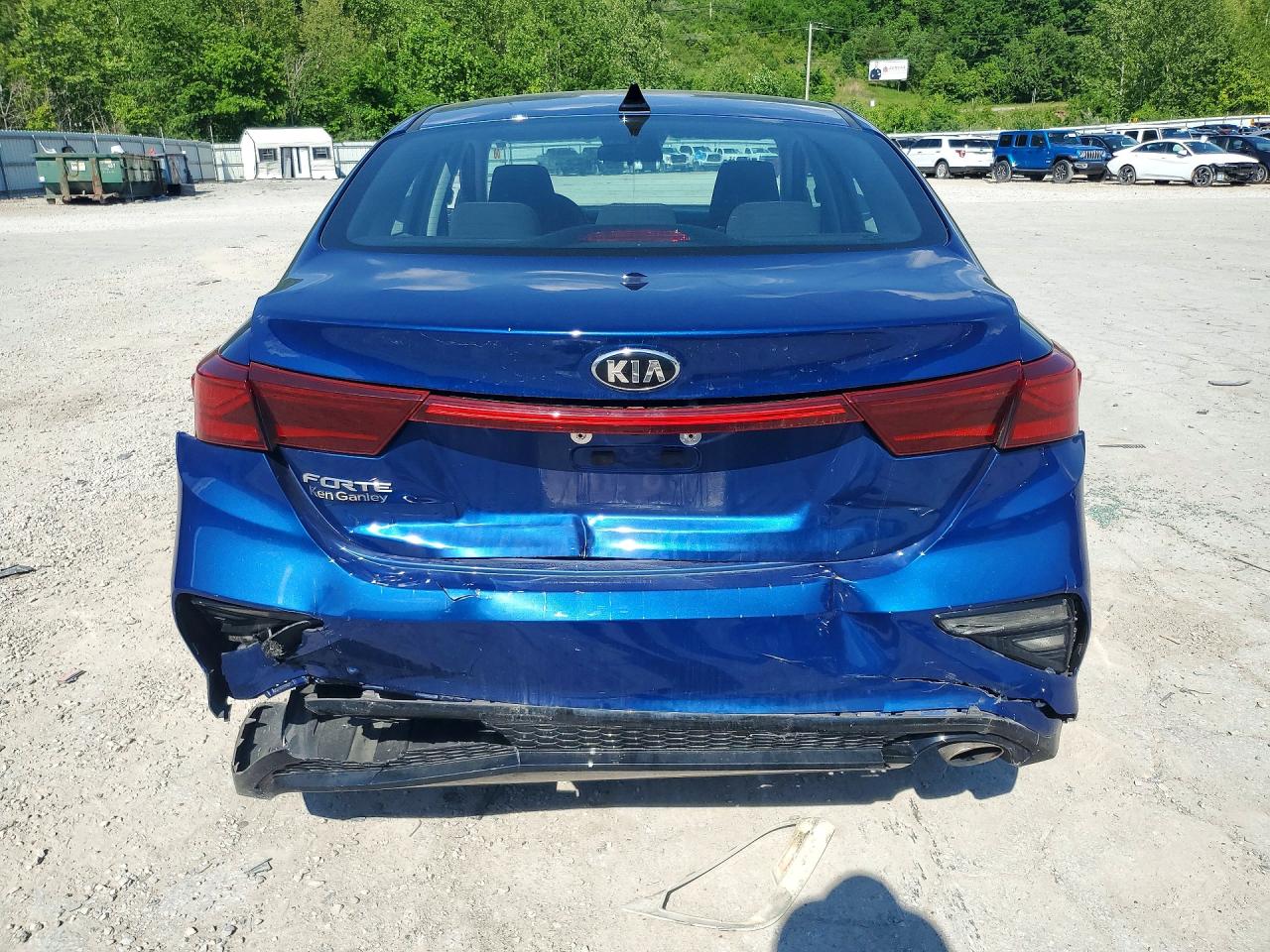 2021 Kia Forte Lxs Blue vin: 3KPF24AD4ME376212