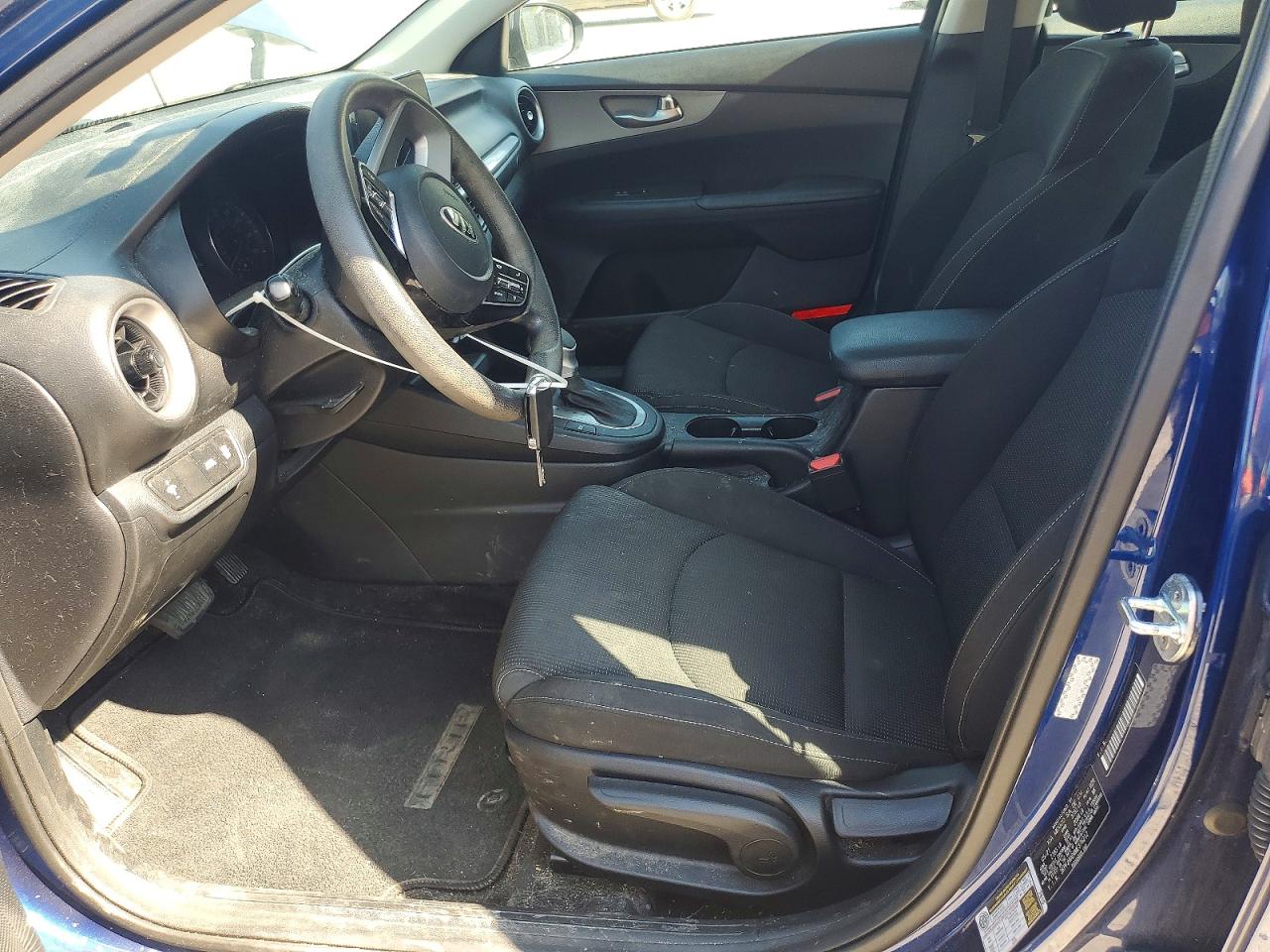 2021 Kia Forte Lxs Blue vin: 3KPF24AD4ME376212