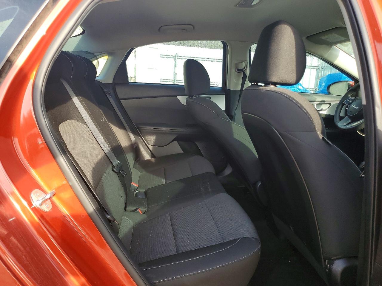 2022 Kia Forte Lxs Orange vin: 3KPF24AD4NE488025