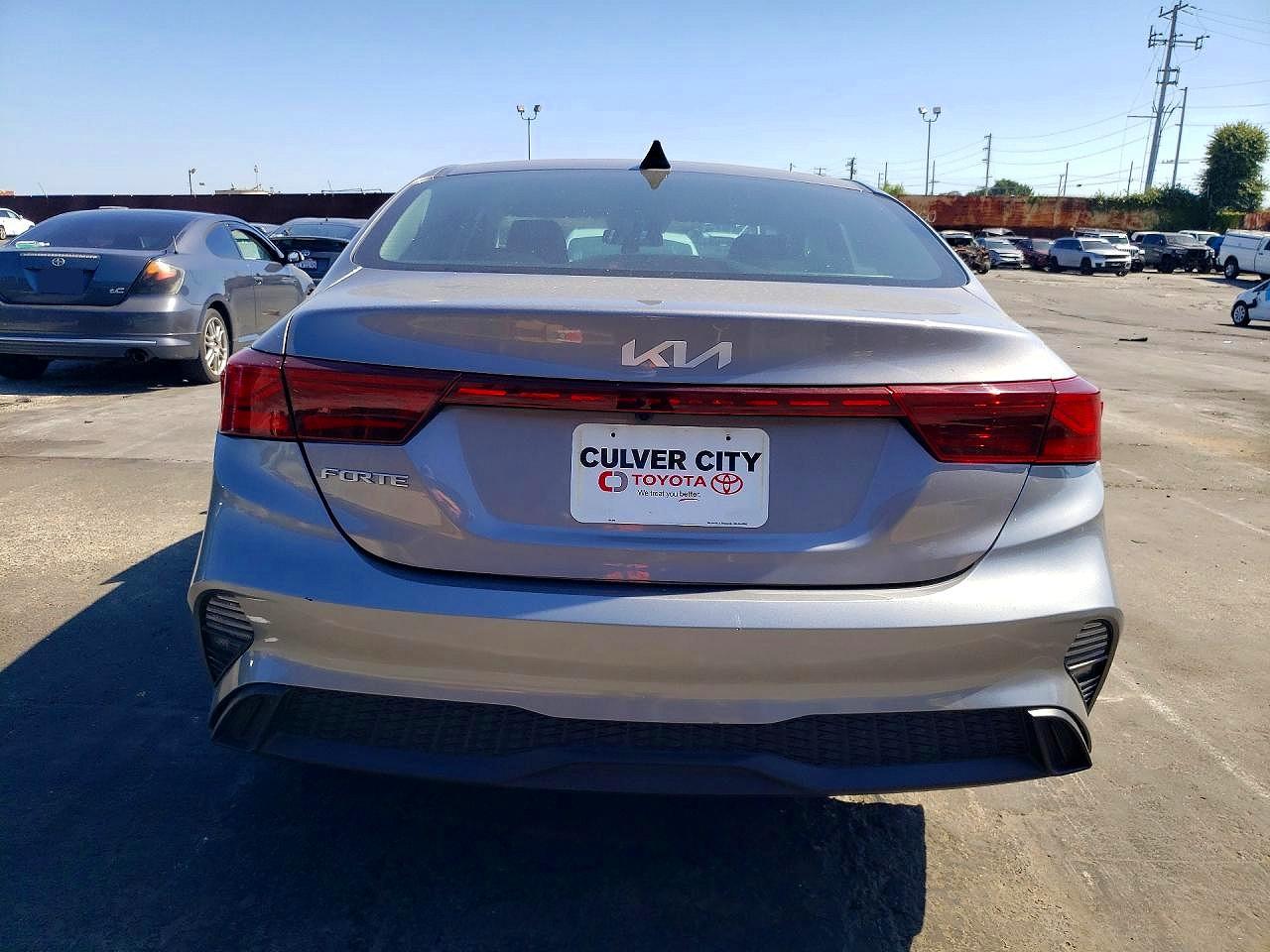 2023 Kia Forte Lxs Gray vin: 3KPF24AD4PE552115