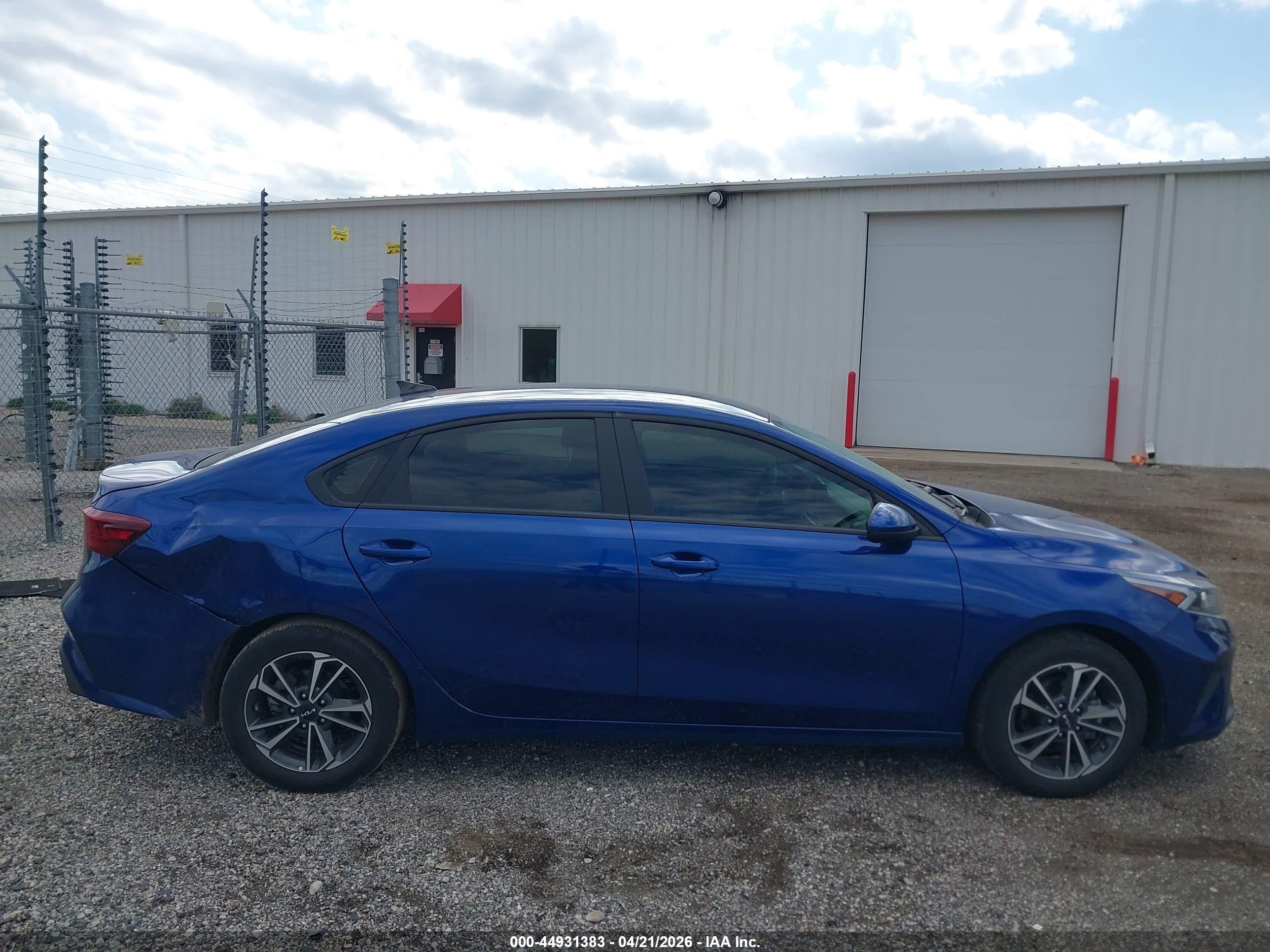 2024 Kia Forte Lxs Blue vin: 3KPF24AD4RE788069