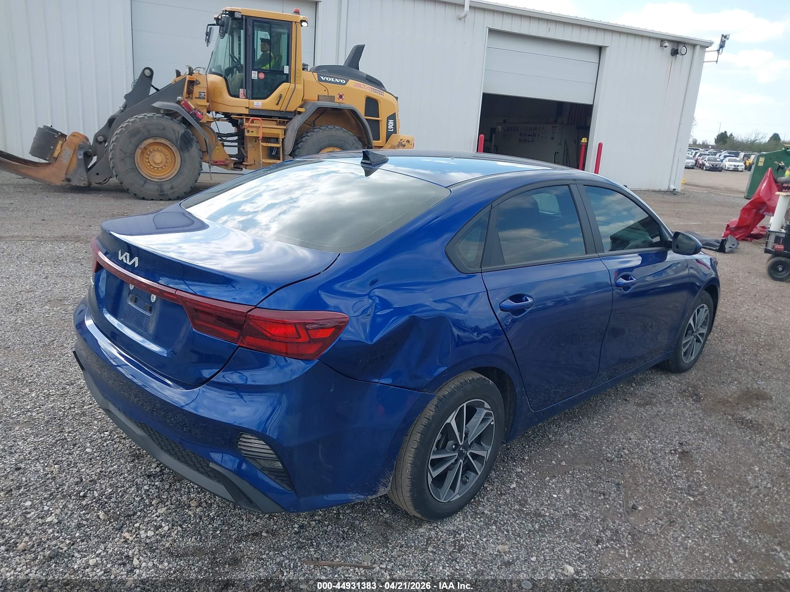 2024 Kia Forte Lxs Blue vin: 3KPF24AD4RE788069