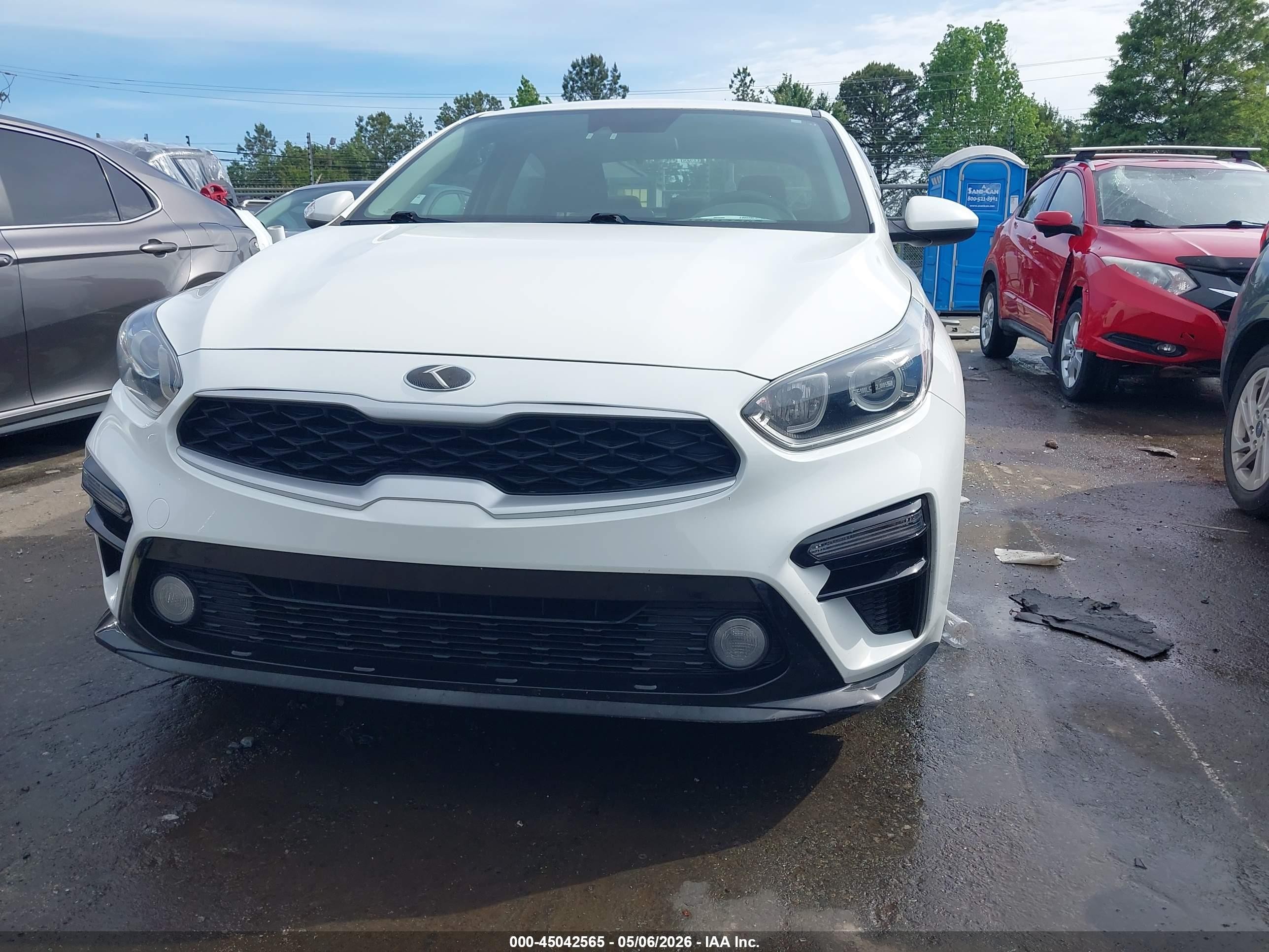 2019 Kia Forte Lxs White vin: 3KPF24AD5KE060931