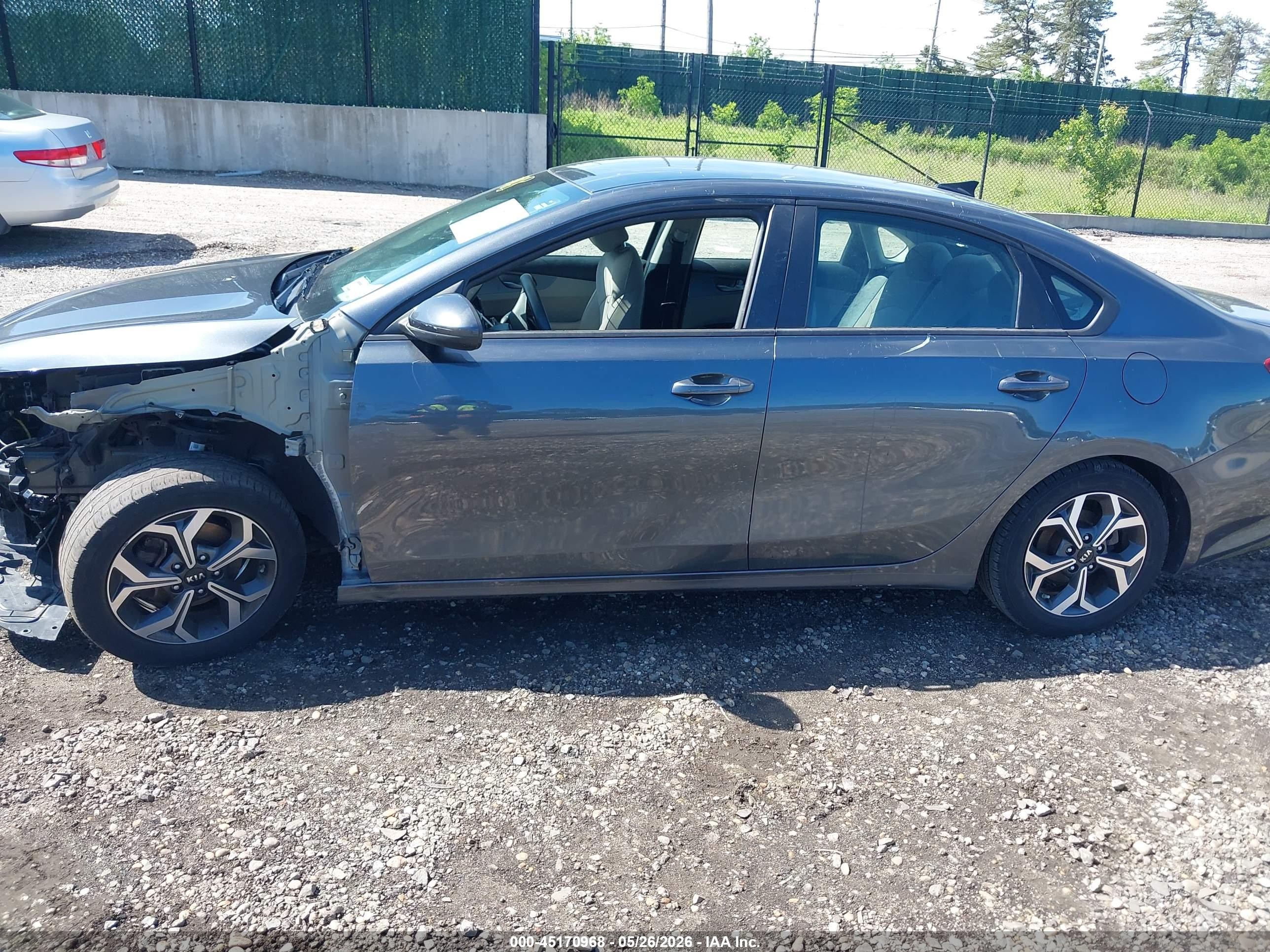 2020 Kia Forte Lxs Gray vin: 3KPF24AD5LE167821