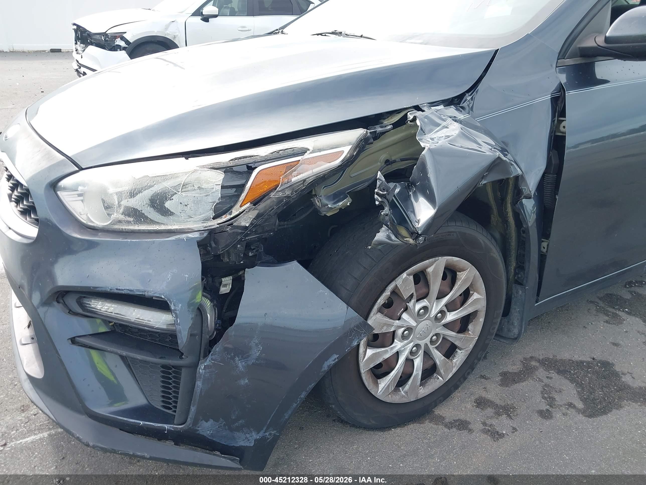 2020 Kia Forte Fe Gray vin: 3KPF24AD5LE175157