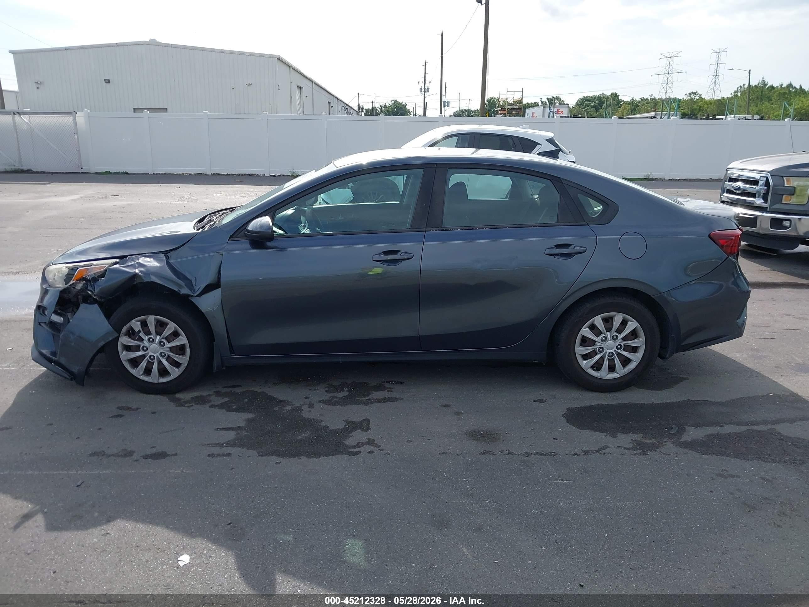 2020 Kia Forte Fe Gray vin: 3KPF24AD5LE175157