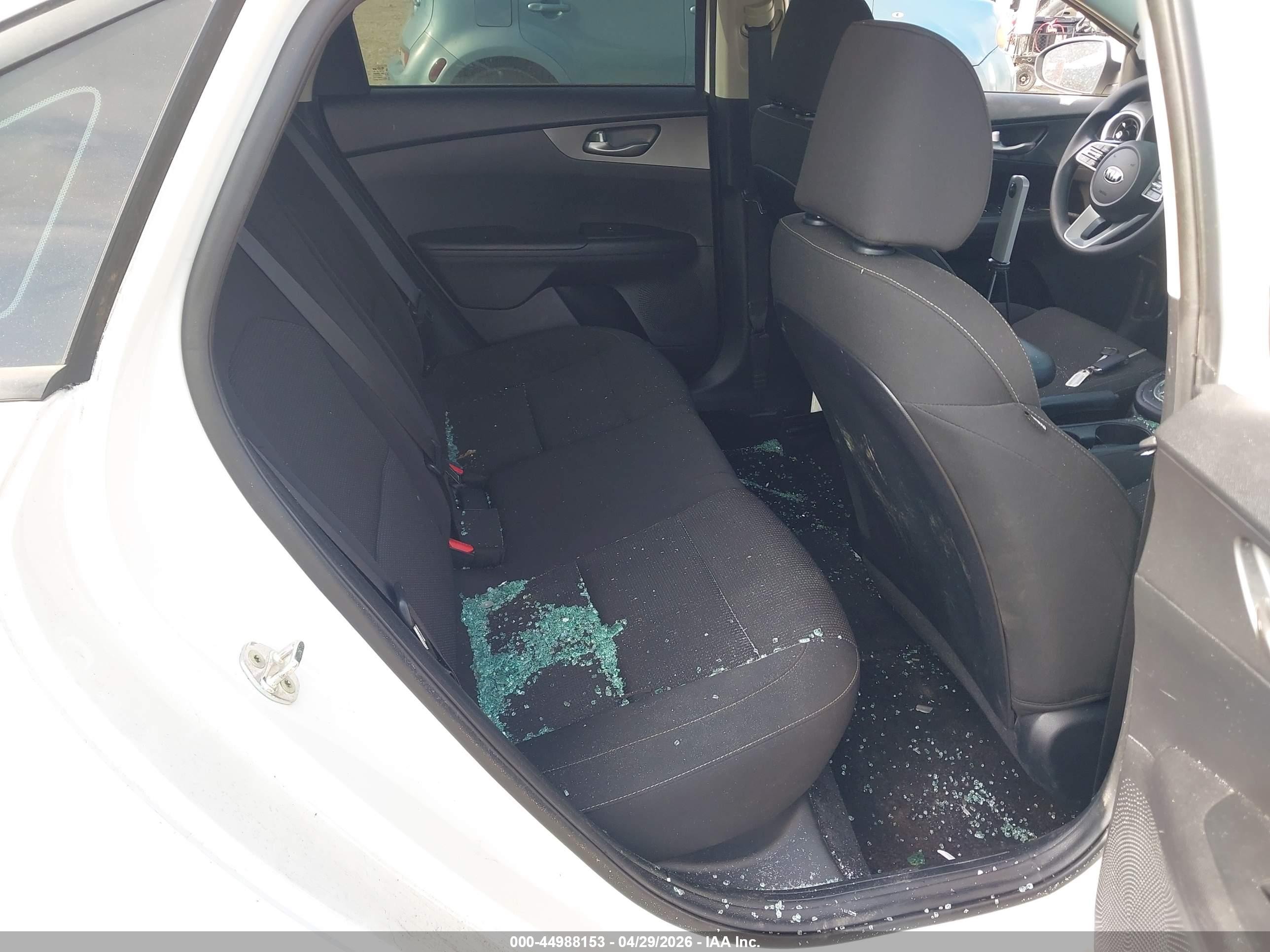 2020 Kia Forte Lxs White vin: 3KPF24AD5LE243926