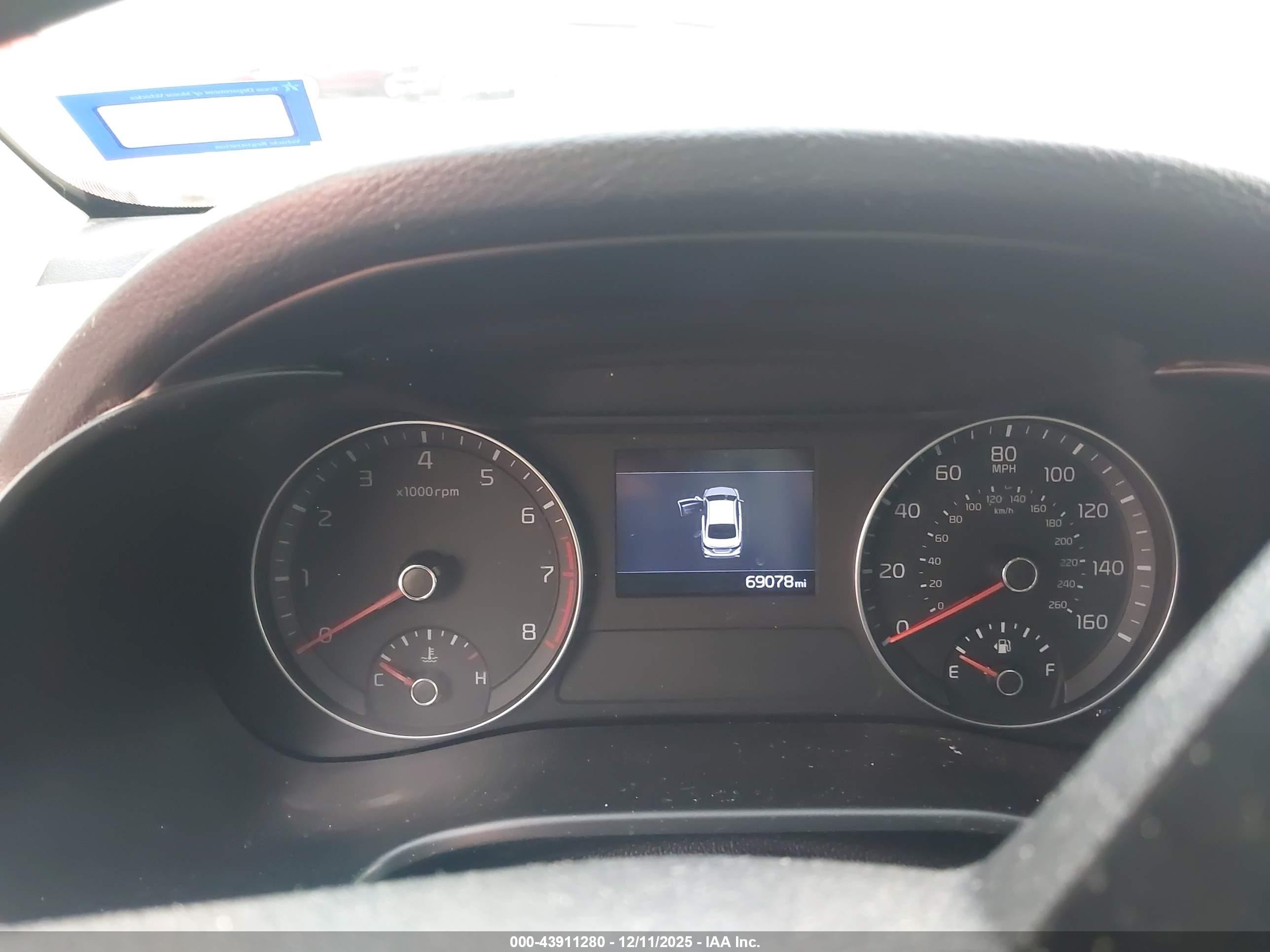 2020 Kia Forte Lxs White vin: 3KPF24AD5LE249306