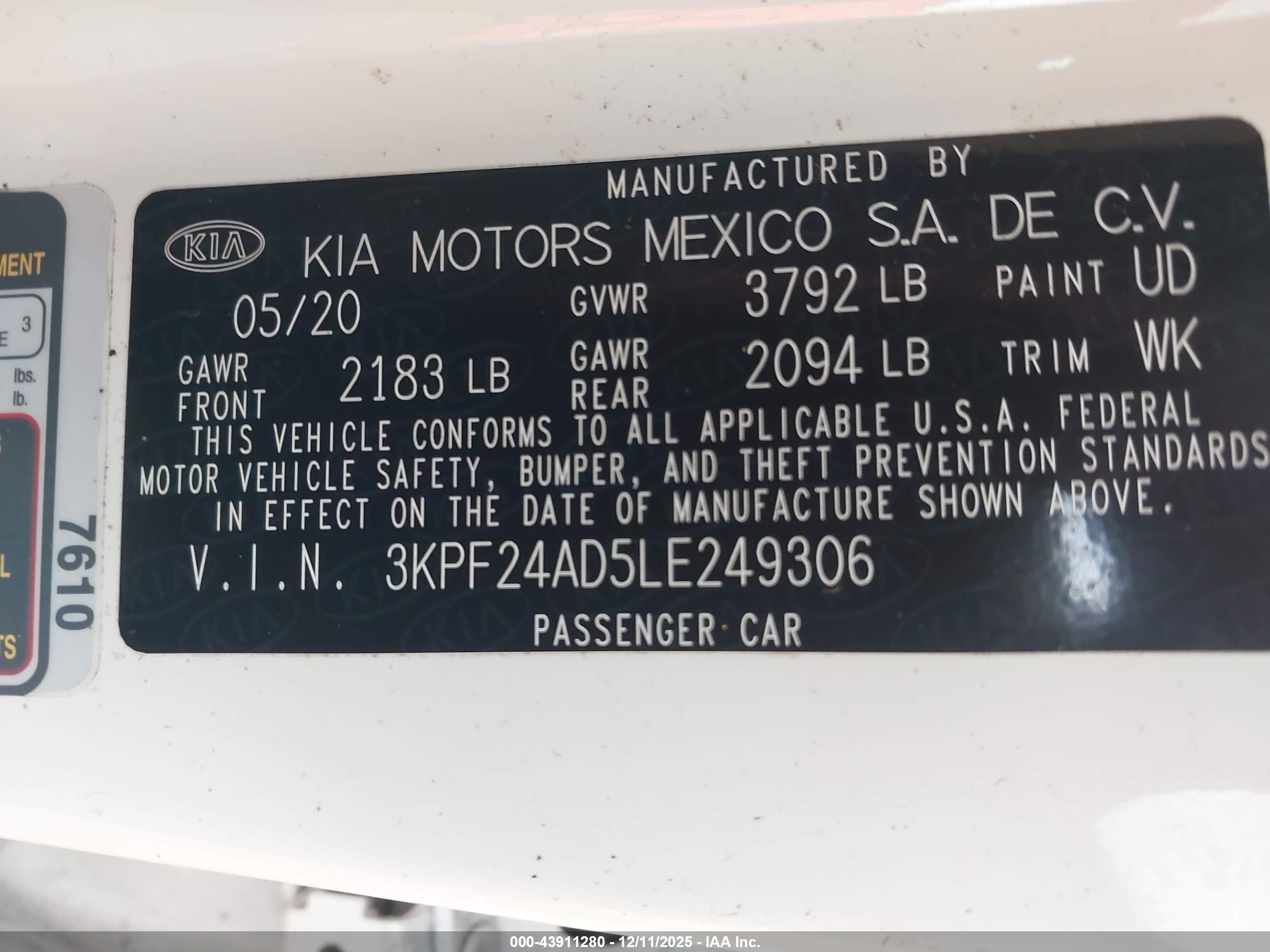 2020 Kia Forte Lxs White vin: 3KPF24AD5LE249306