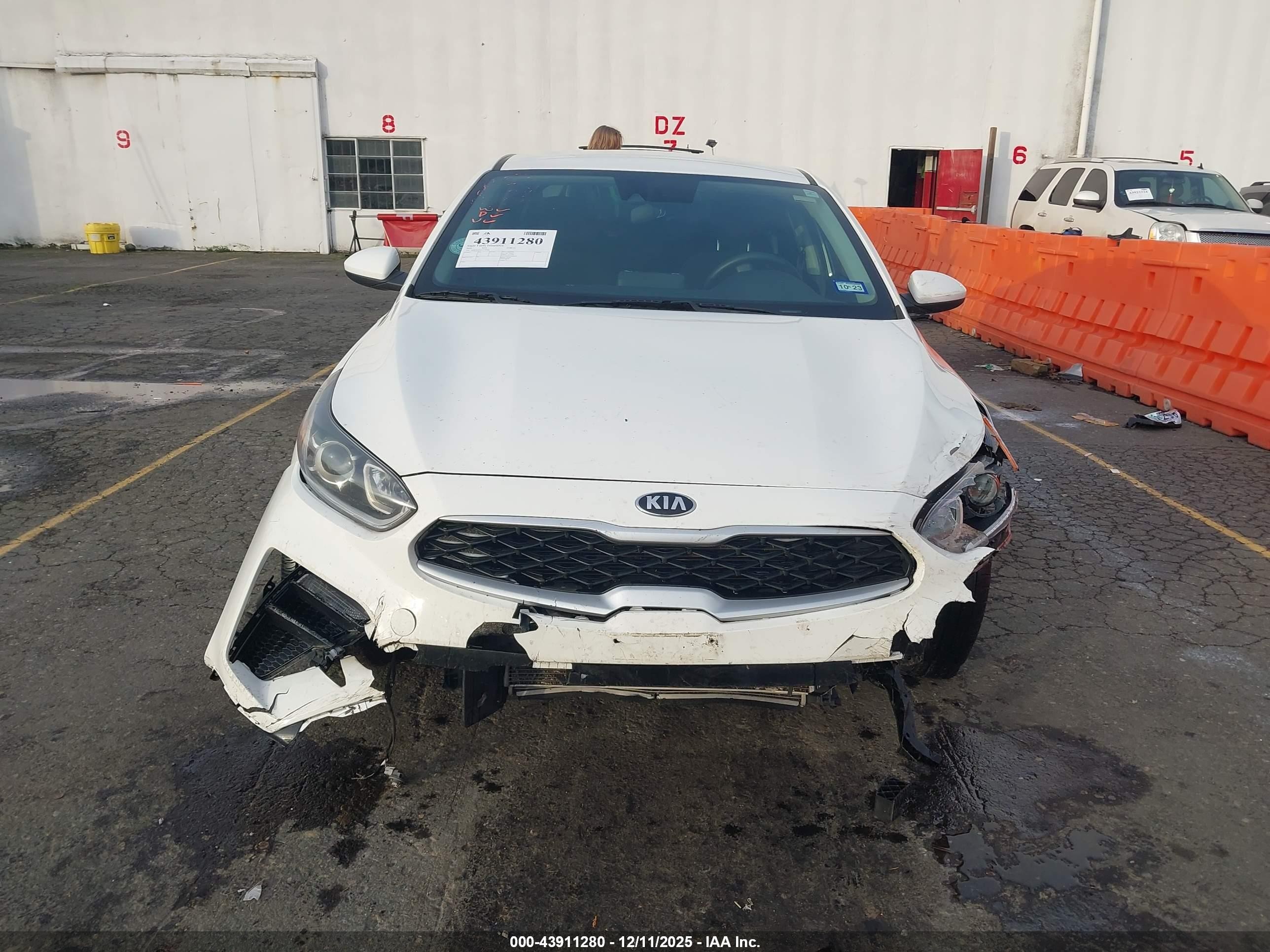 2020 Kia Forte Lxs White vin: 3KPF24AD5LE249306