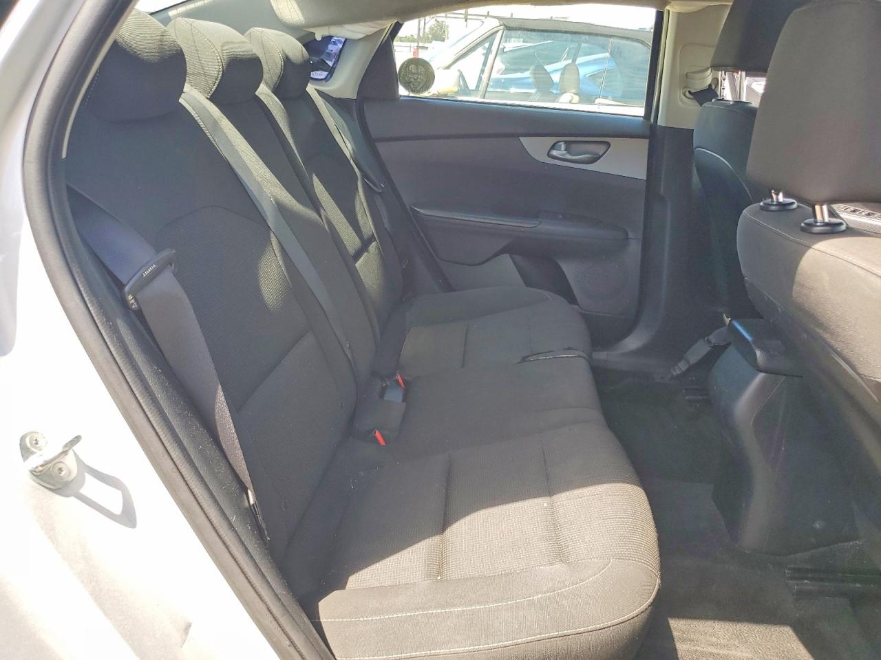 2021 Kia Forte Lxs Silver vin: 3KPF24AD5ME311434