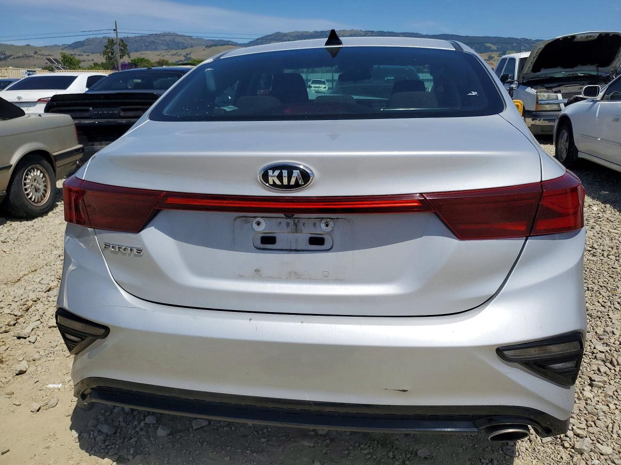 2021 Kia Forte Lxs Silver vin: 3KPF24AD5ME311434