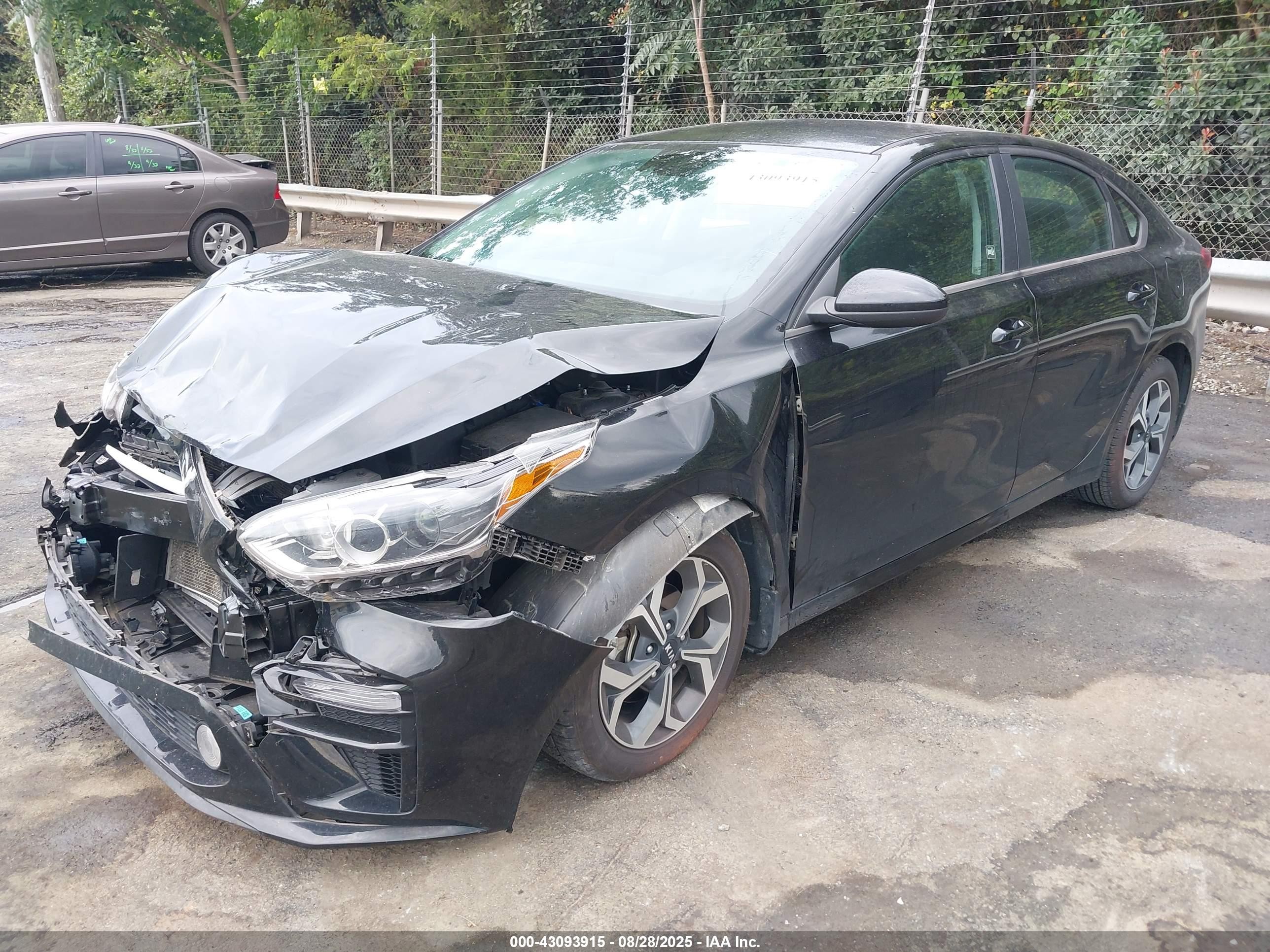 2021 Kia Forte Lxs Черный vin: 3KPF24AD5ME318626