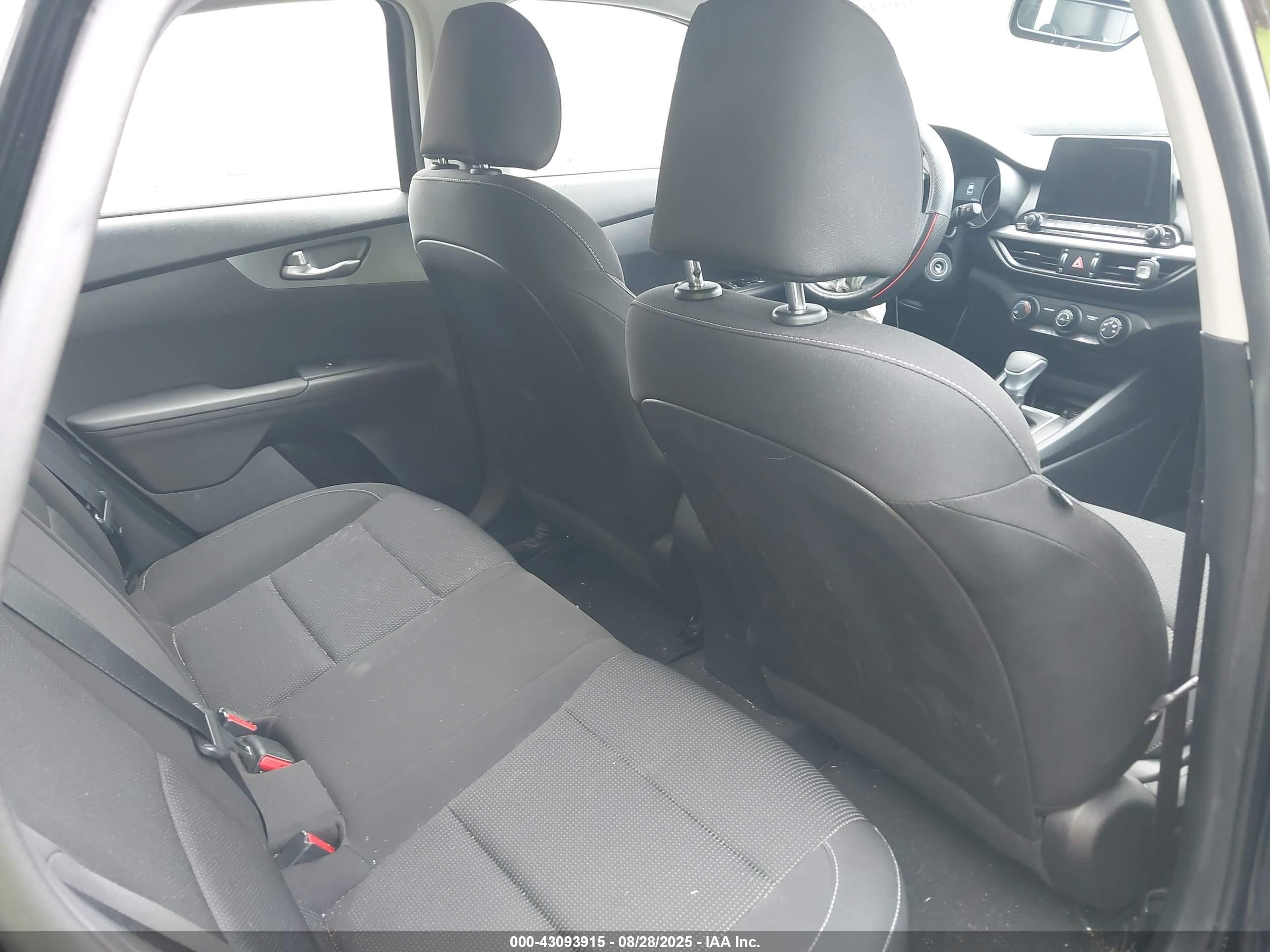 2021 Kia Forte Lxs Черный vin: 3KPF24AD5ME318626