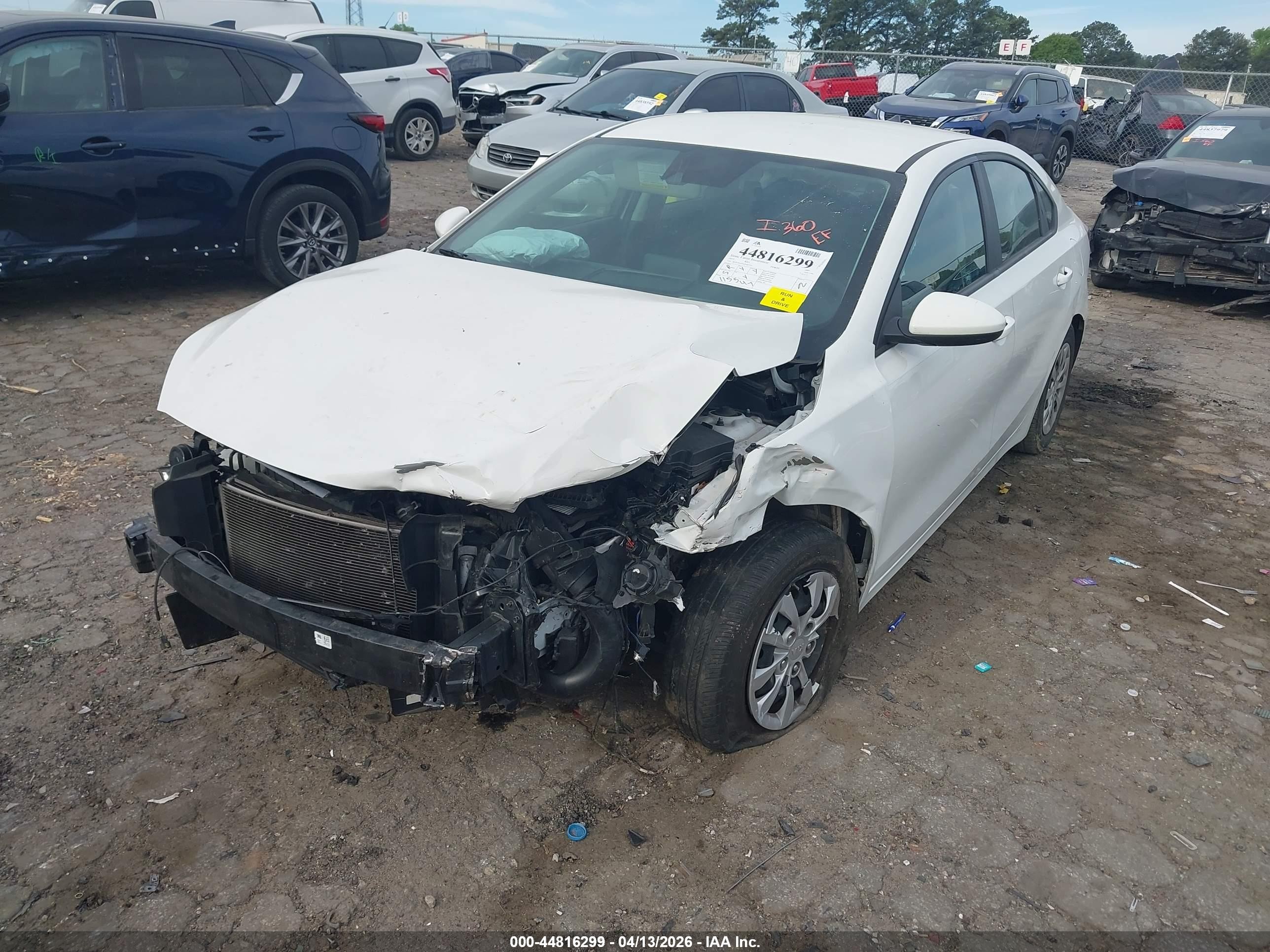 2021 Kia Forte Fe Белый vin: 3KPF24AD5ME402722