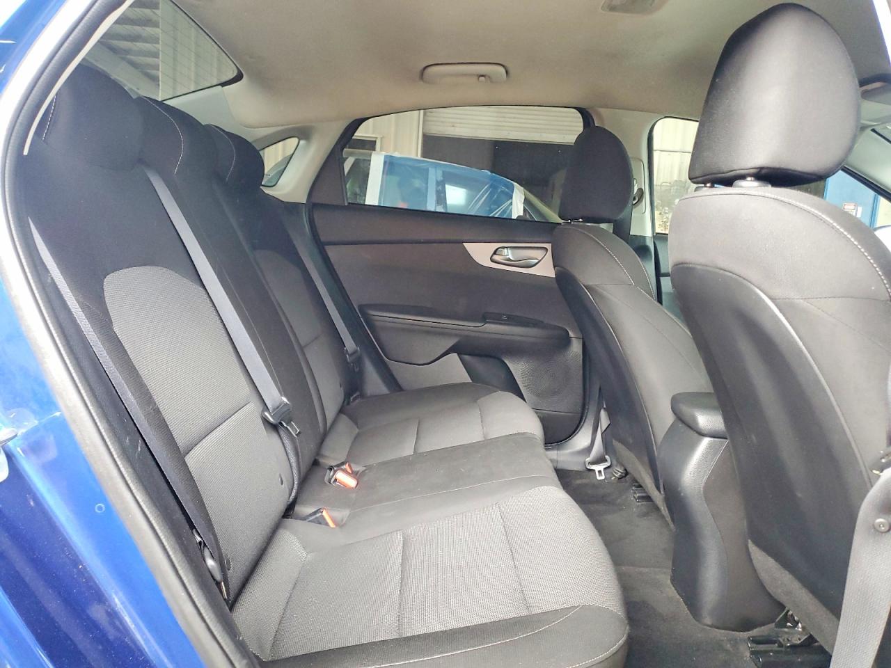 2022 Kia Forte Lxs Blue vin: 3KPF24AD5NE467099