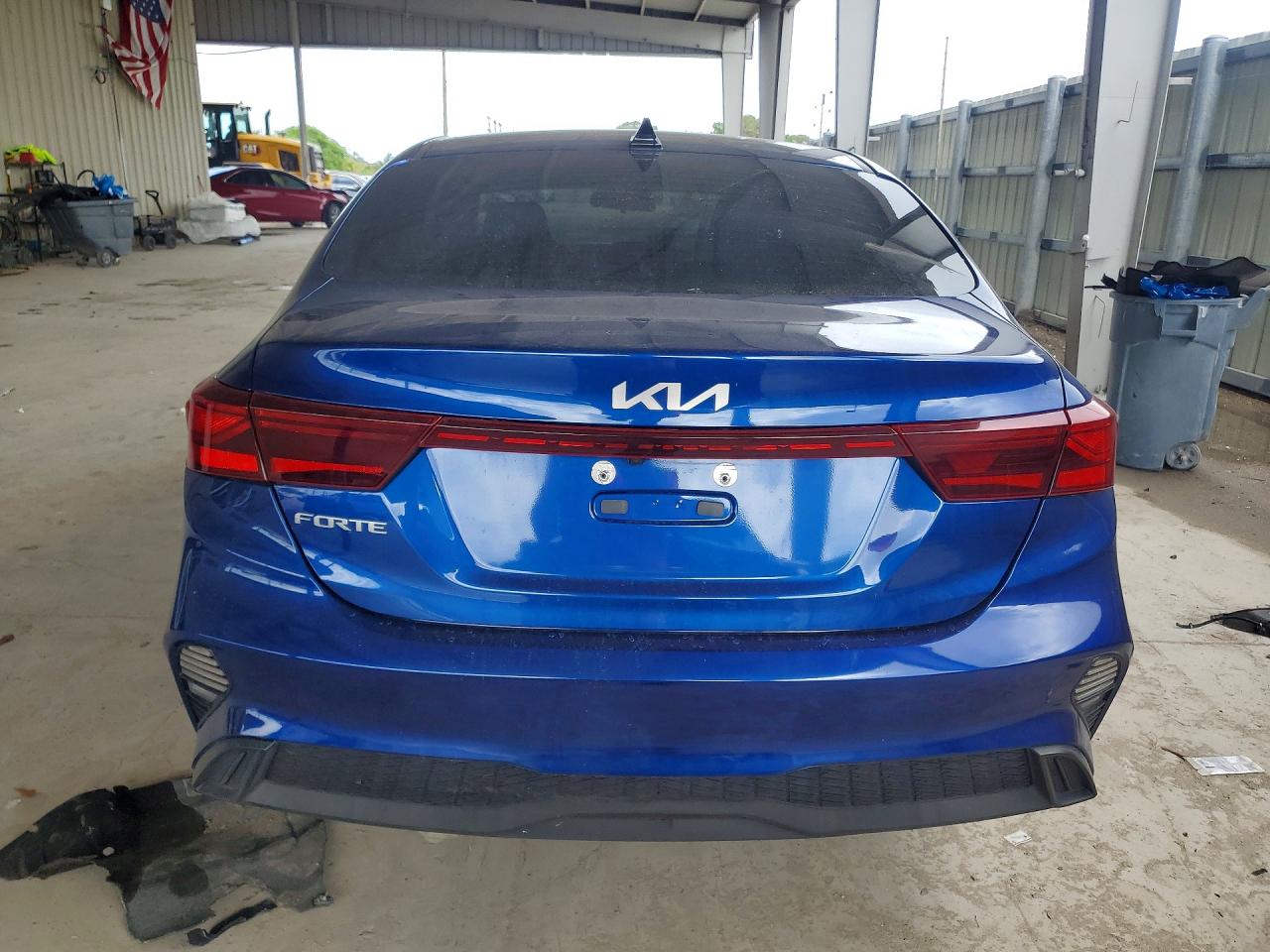 2022 Kia Forte Lxs Blue vin: 3KPF24AD5NE467099