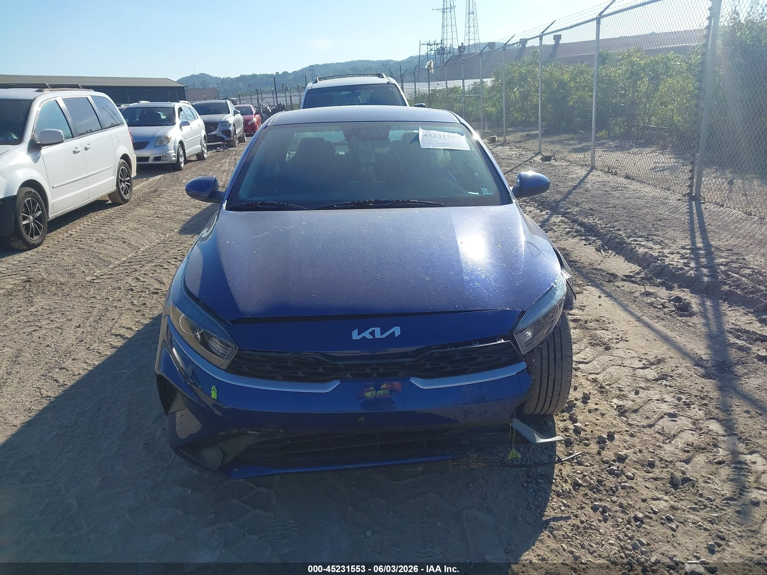 2023 Kia Forte Lxs Blue vin: 3KPF24AD5PE519690