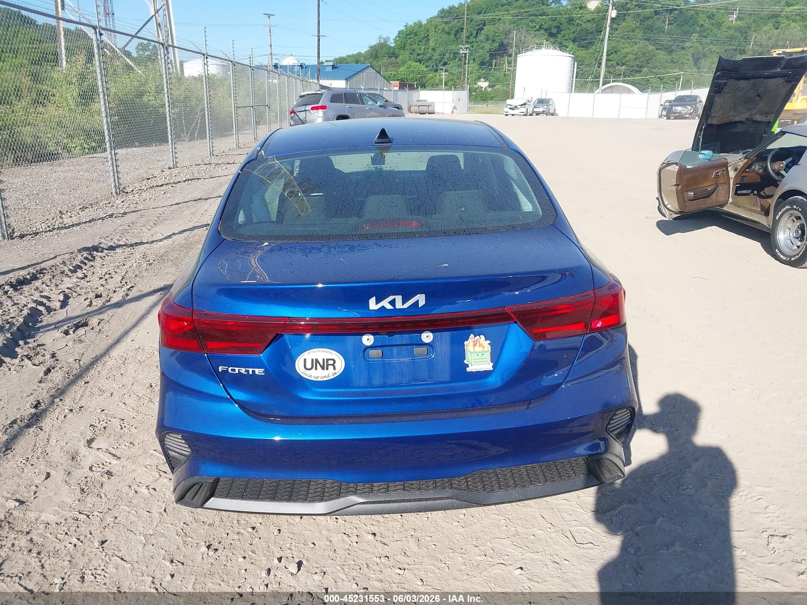 2023 Kia Forte Lxs Blue vin: 3KPF24AD5PE519690