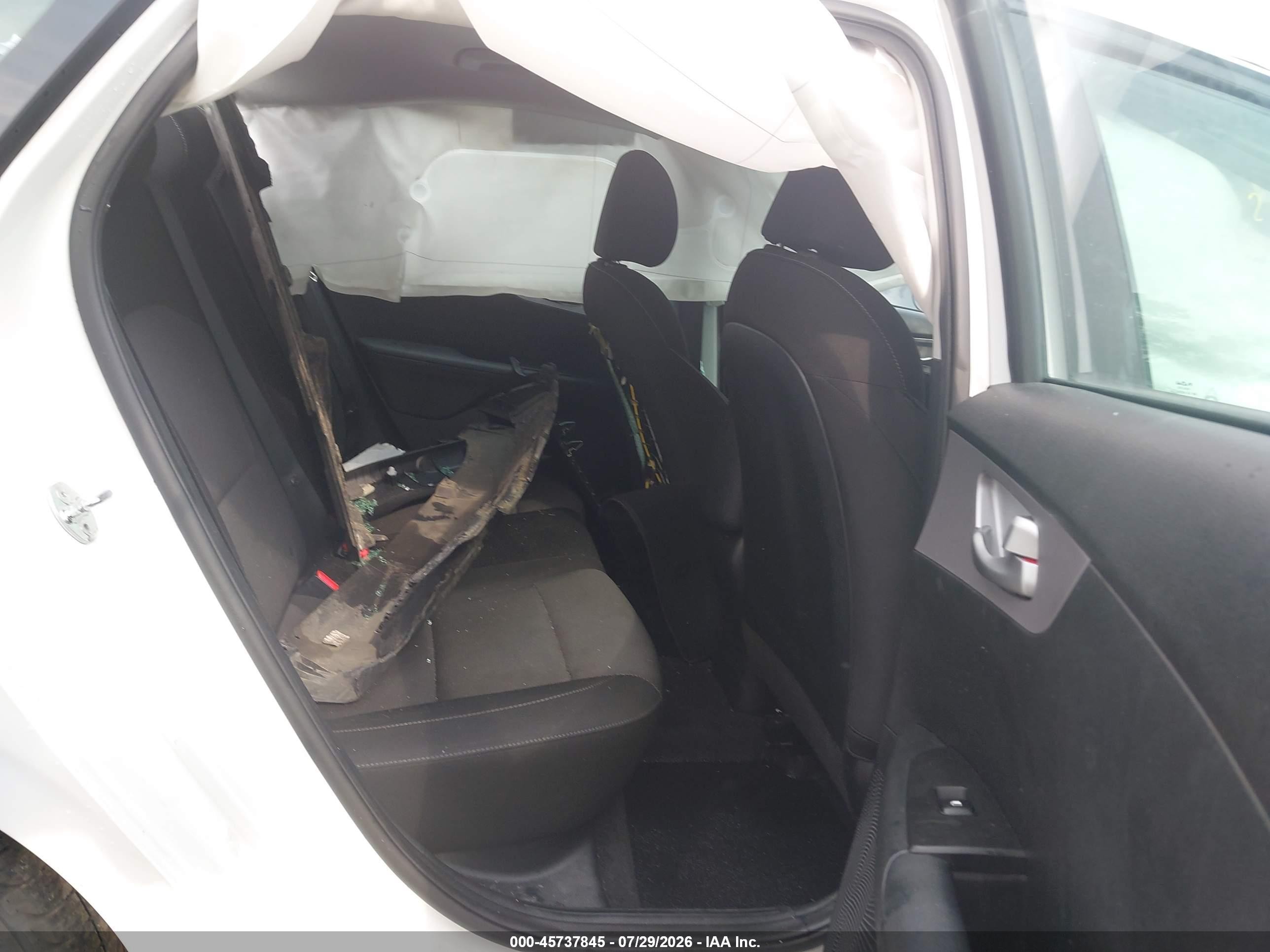 2023 Kia Forte Lxs White vin: 3KPF24AD5PE676829