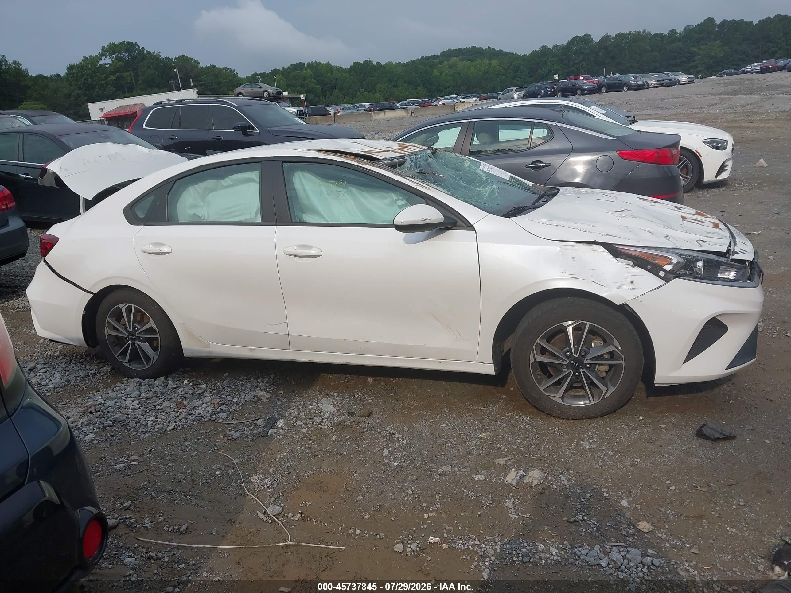 2023 Kia Forte Lxs White vin: 3KPF24AD5PE676829