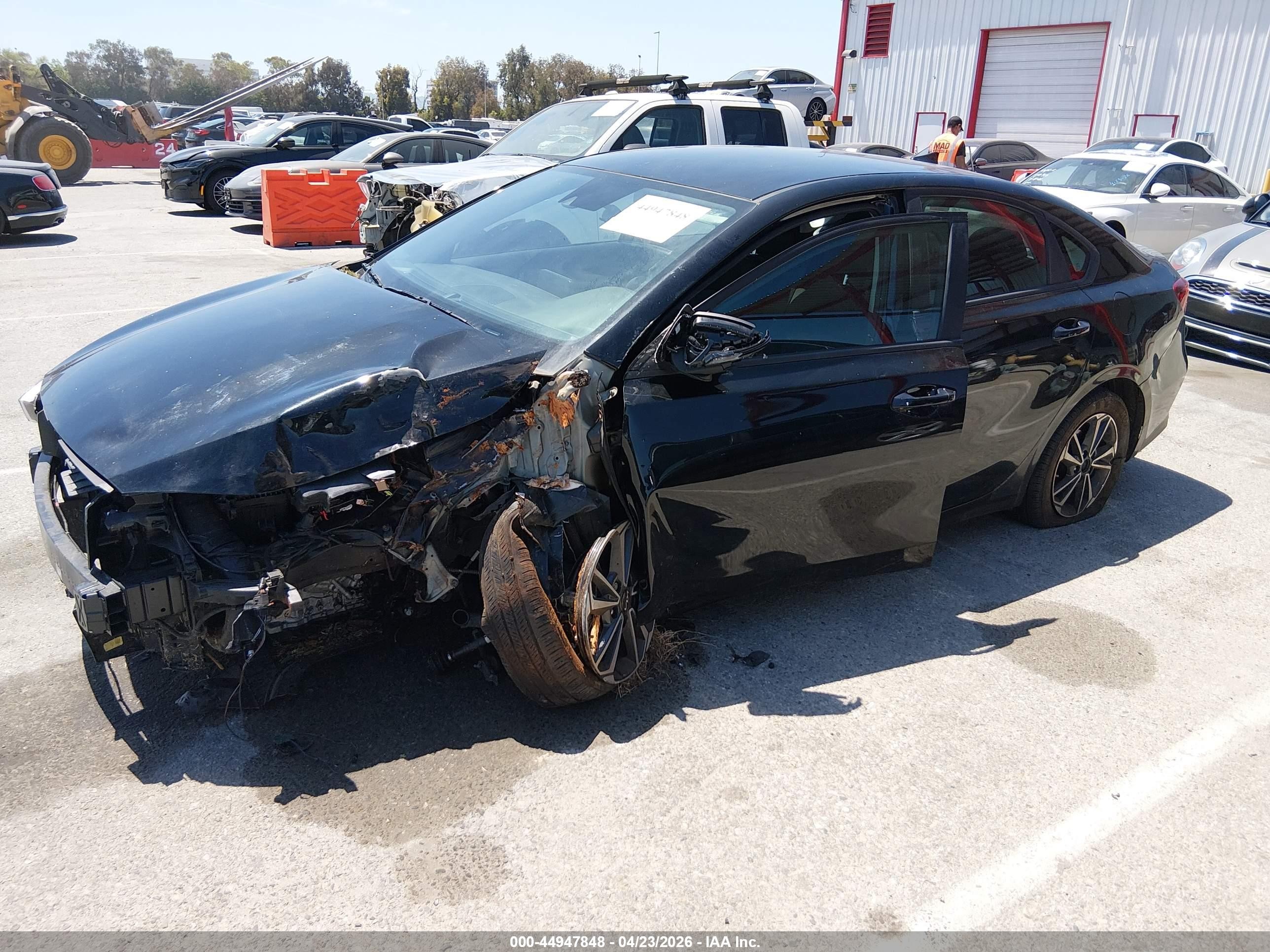 2024 Kia Forte Lxs Black vin: 3KPF24AD5RE730536