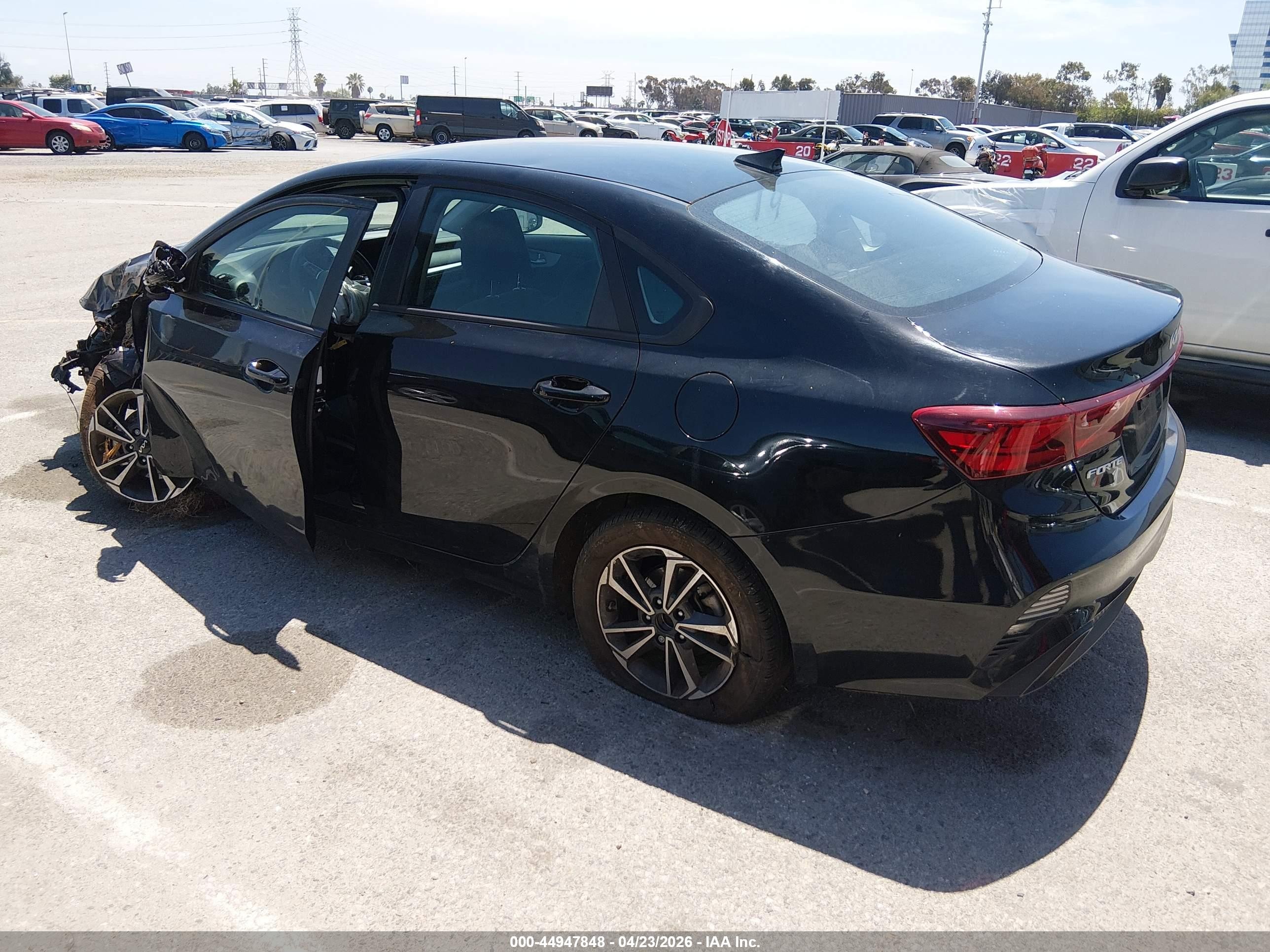 2024 Kia Forte Lxs Black vin: 3KPF24AD5RE730536