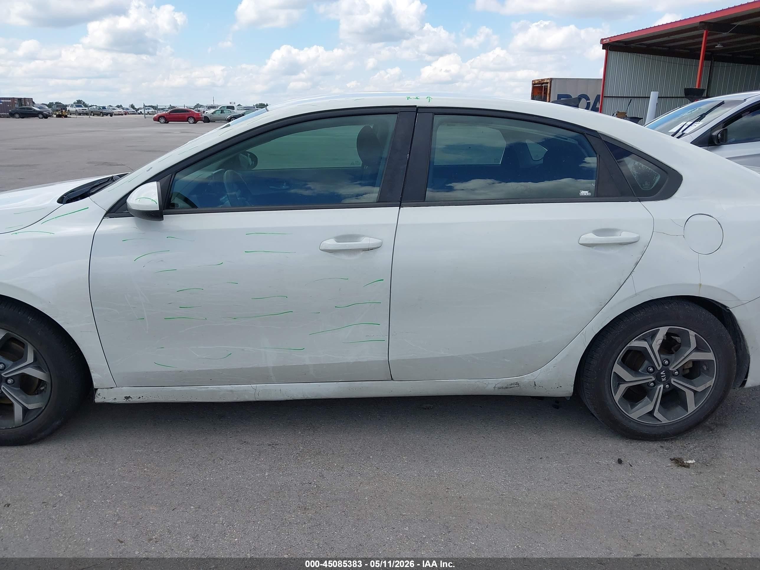 2019 Kia Forte Fe White vin: 3KPF24AD6KE007607