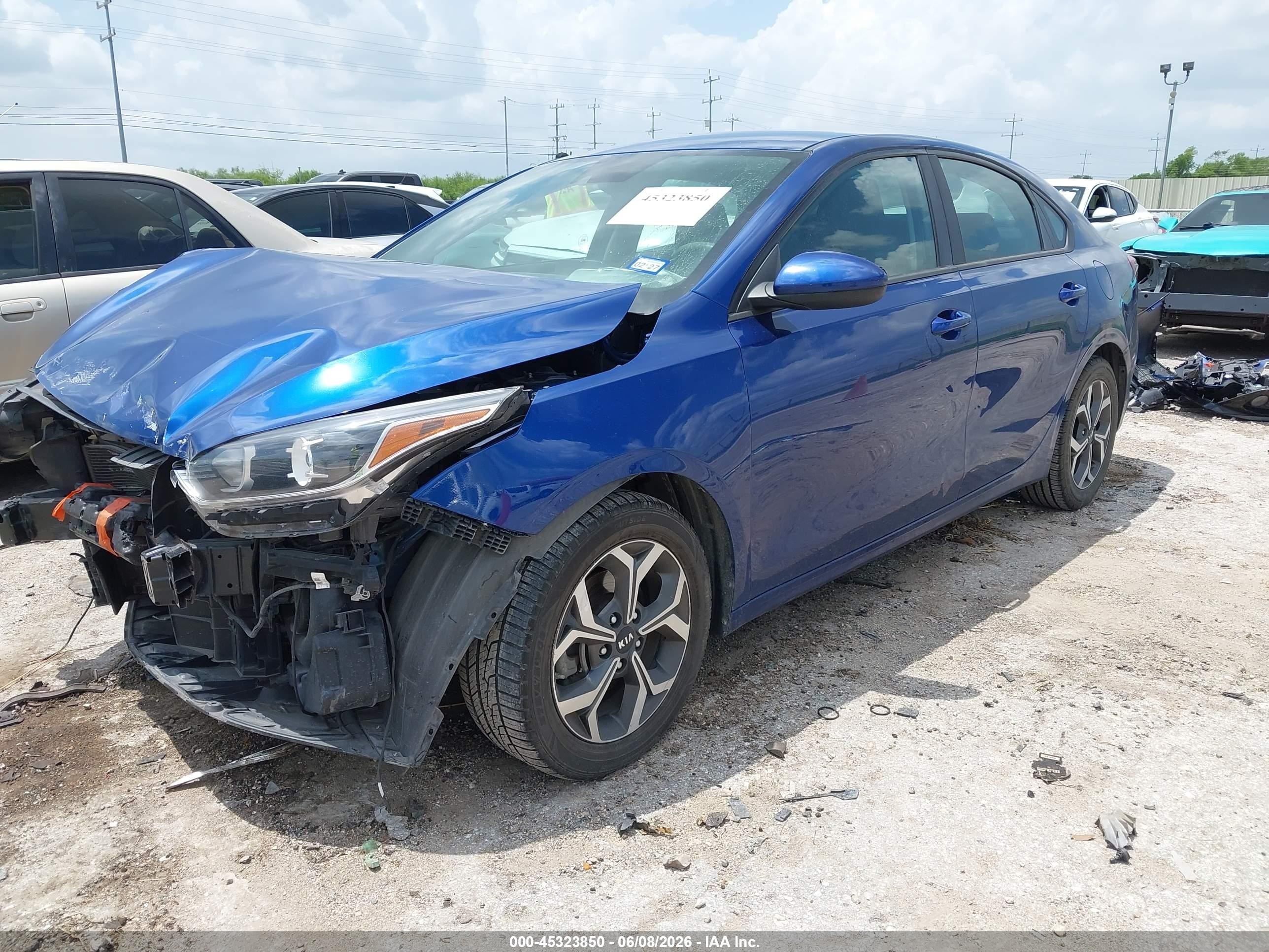 2019 Kia Forte Lxs Синий vin: 3KPF24AD6KE045886