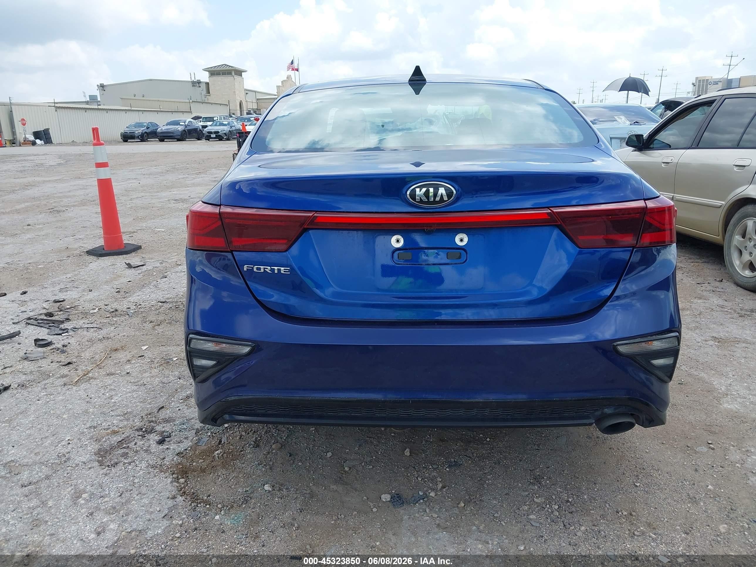2019 Kia Forte Lxs Синий vin: 3KPF24AD6KE045886