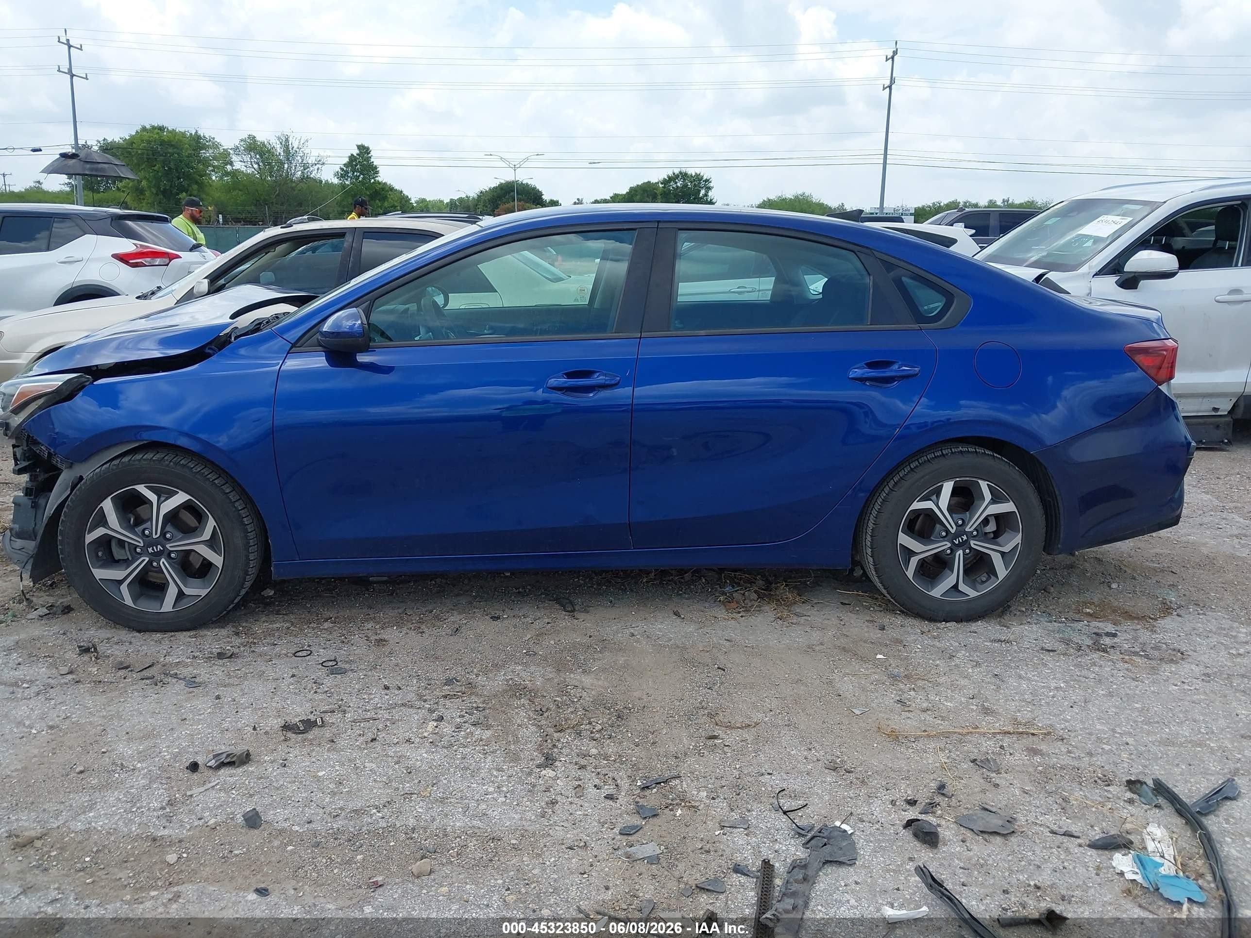 2019 Kia Forte Lxs Синий vin: 3KPF24AD6KE045886