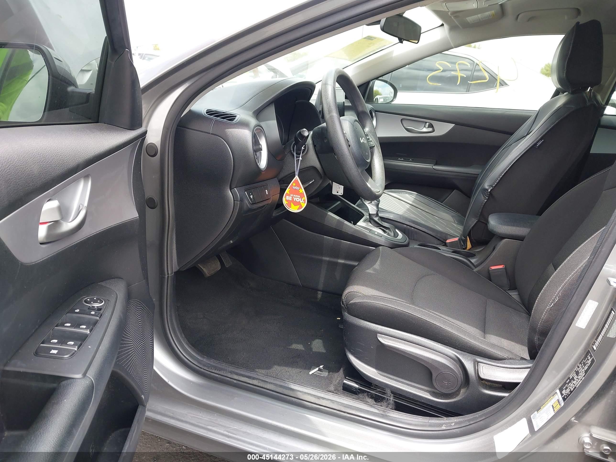 2022 Kia Forte Lxs Gray vin: 3KPF24AD6NE426982