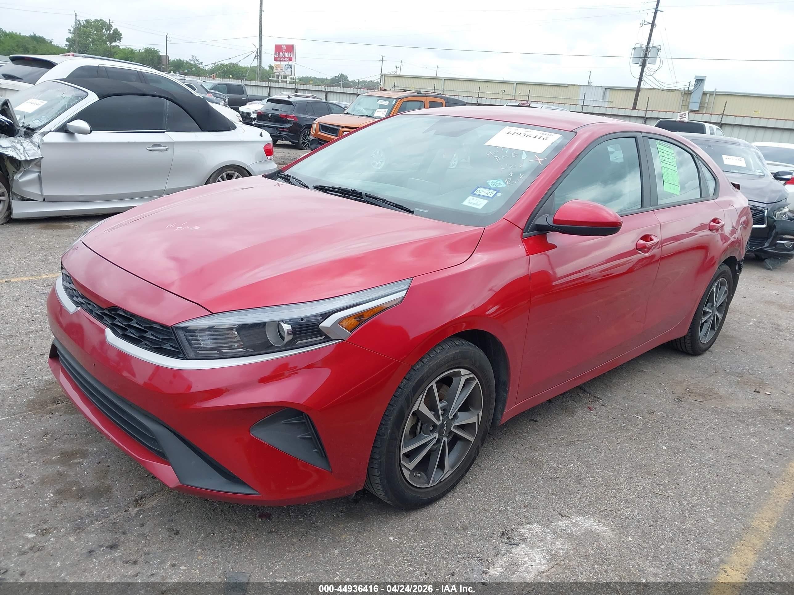 2023 Kia Forte Lxs Red vin: 3KPF24AD6PE565559