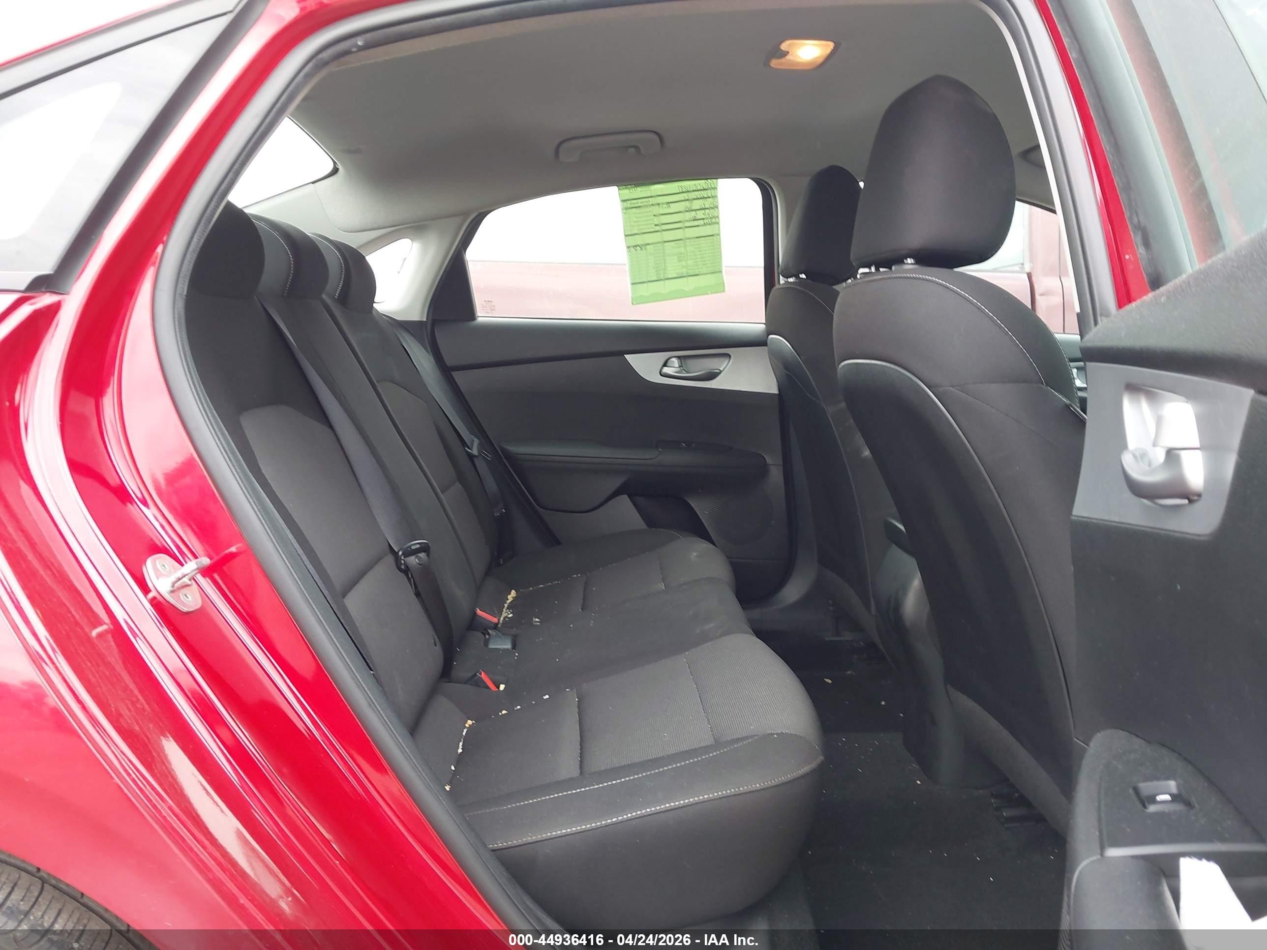 2023 Kia Forte Lxs Red vin: 3KPF24AD6PE565559