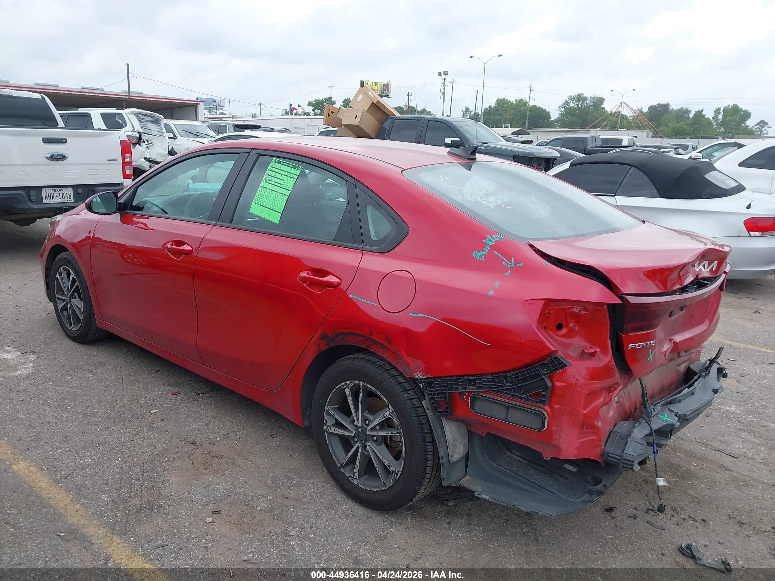 2023 Kia Forte Lxs Red vin: 3KPF24AD6PE565559