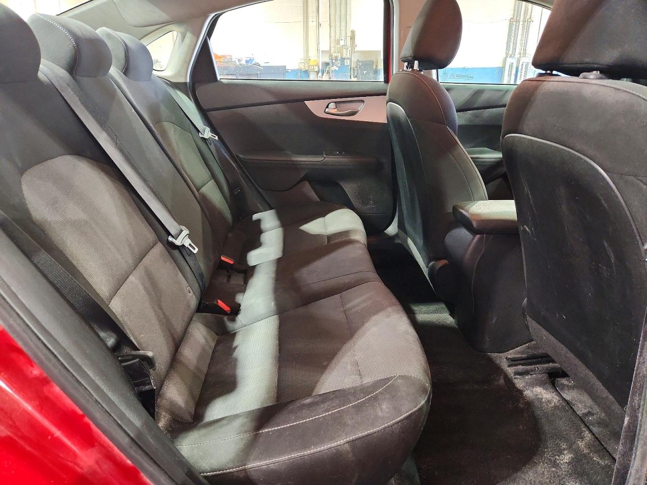 2023 Kia Forte Lxs Red vin: 3KPF24AD6PE592101