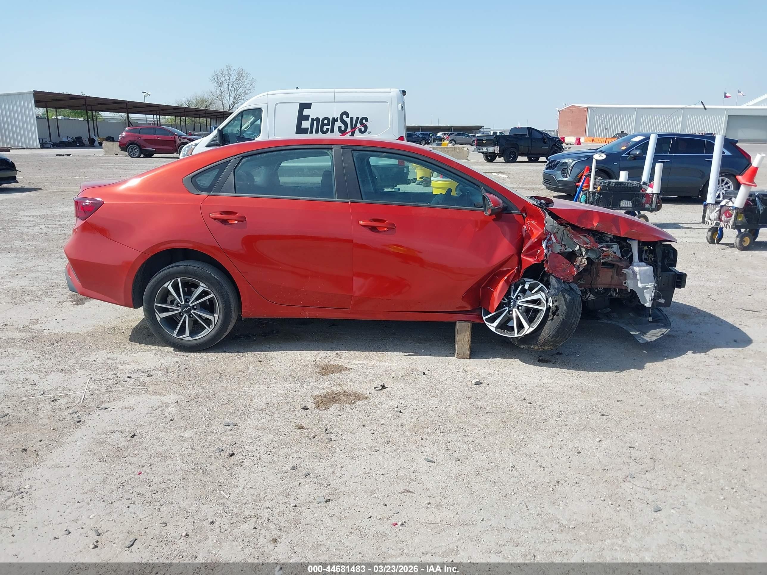 2023 Kia Forte Lxs Оранжевый vin: 3KPF24AD6PE651633