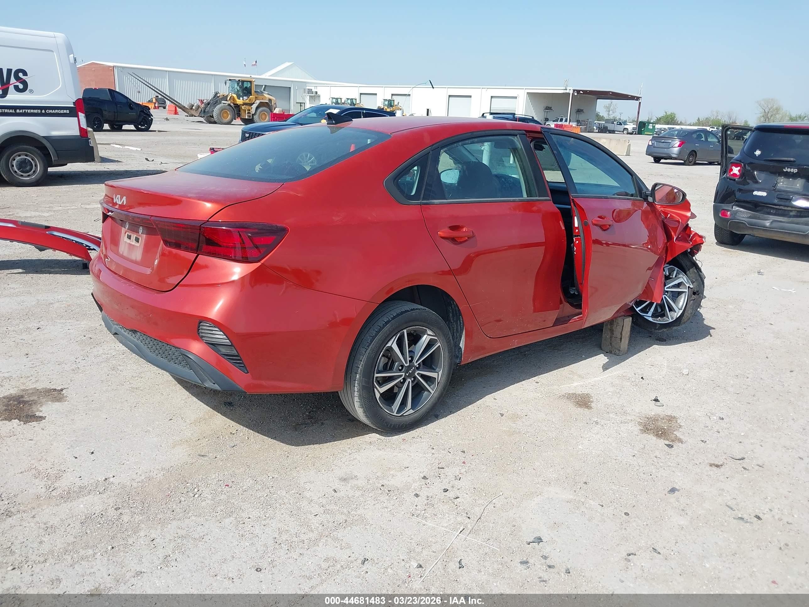 2023 Kia Forte Lxs Оранжевый vin: 3KPF24AD6PE651633