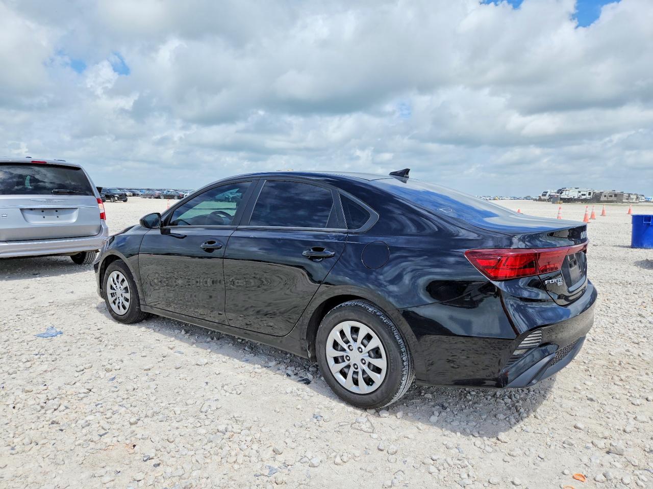 2023 Kia Forte Lx Black vin: 3KPF24AD6PE677519