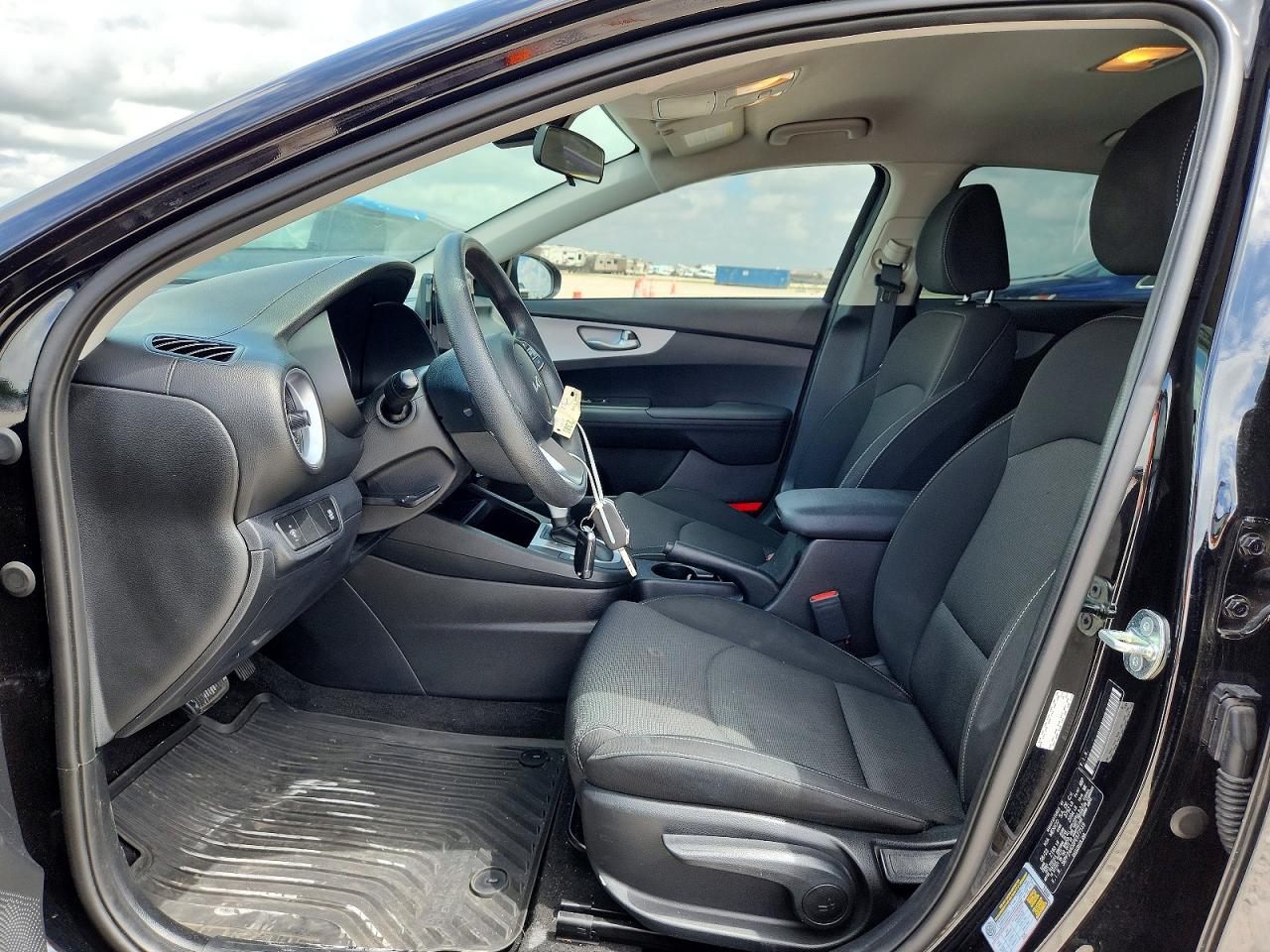 2023 Kia Forte Lx Black vin: 3KPF24AD6PE677519