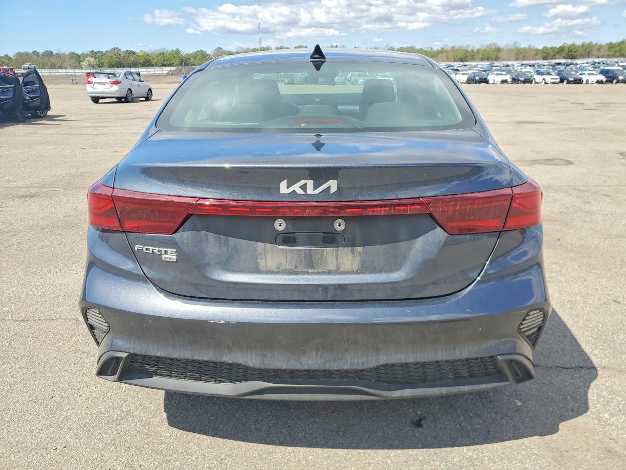 2023 Kia Forte Lx Charcoal vin: 3KPF24AD6PE677987