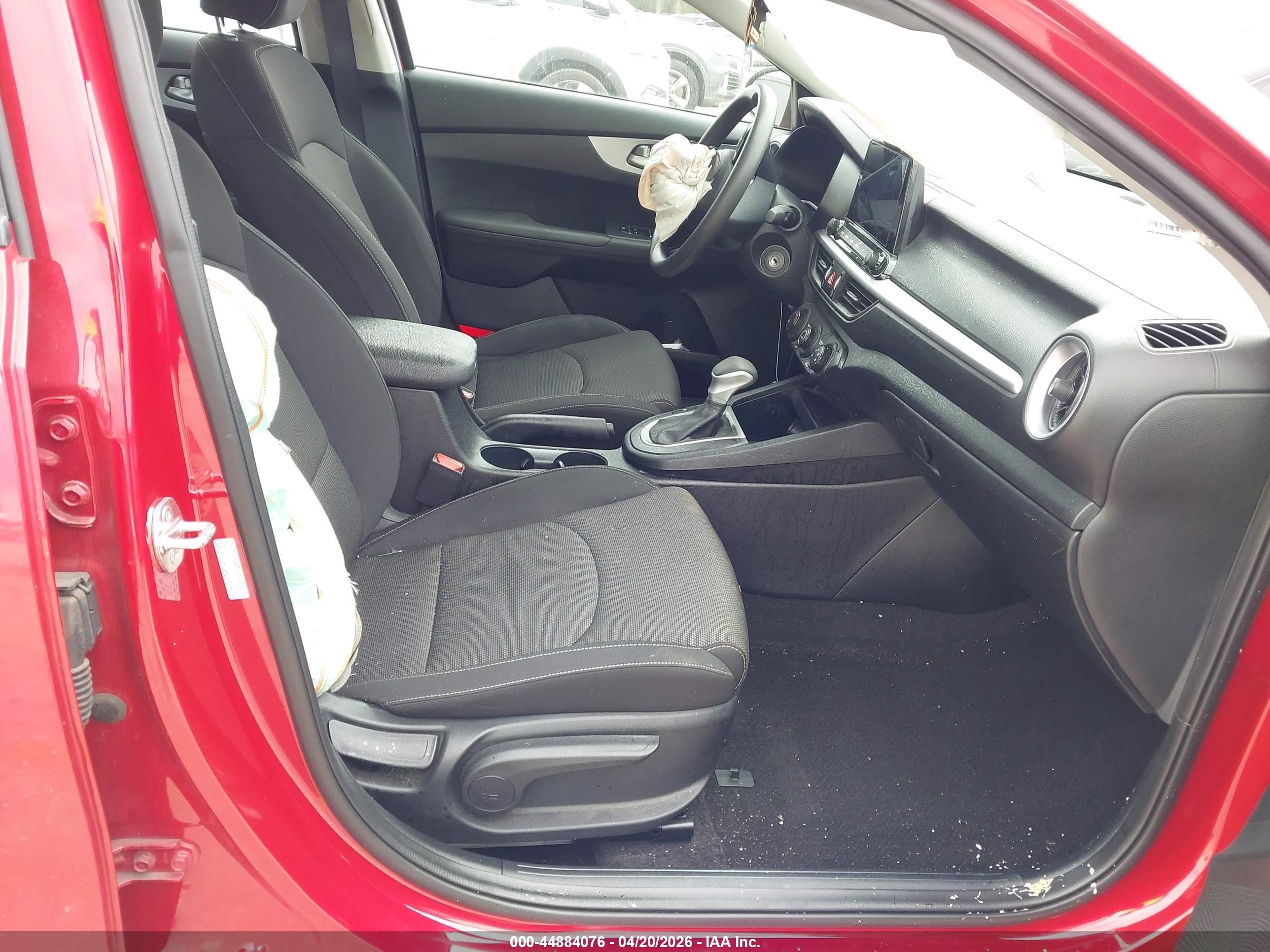 2024 Kia Forte Lx/lxs Burgundy vin: 3KPF24AD6RE775923