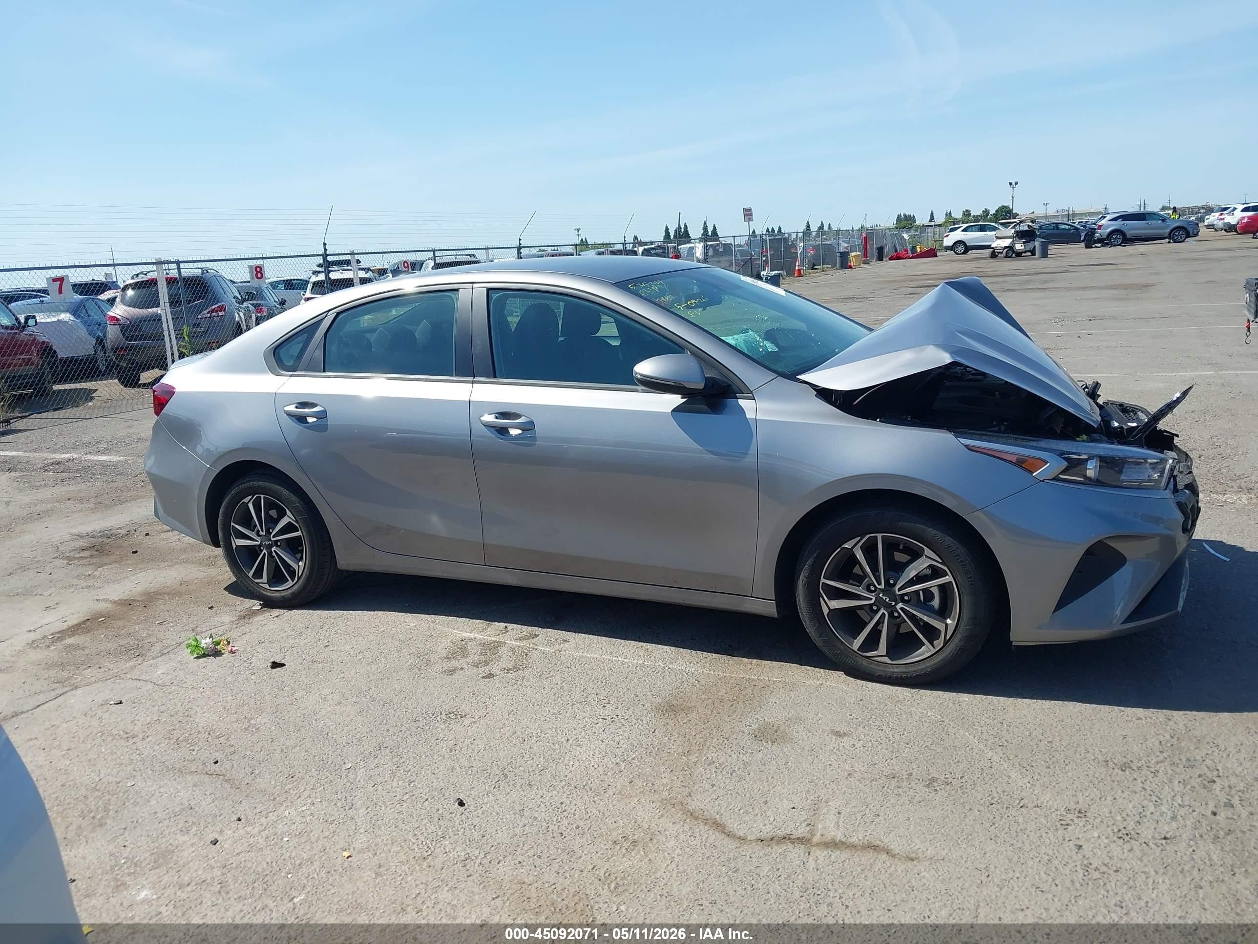 2024 Kia Forte Lxs Gray vin: 3KPF24AD6RE784766