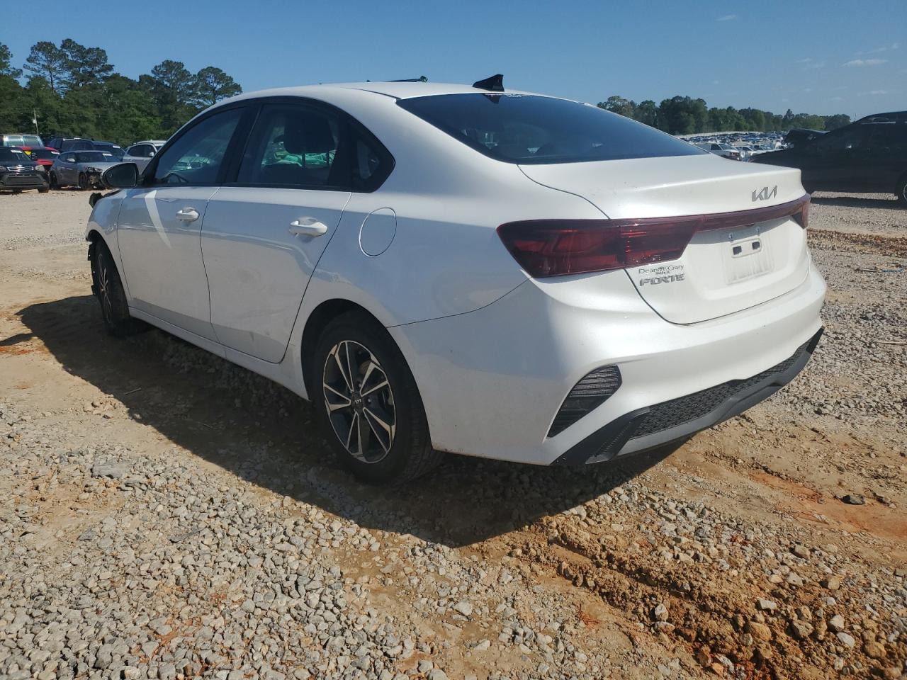 2024 Kia Forte Lx White vin: 3KPF24AD6RE826336