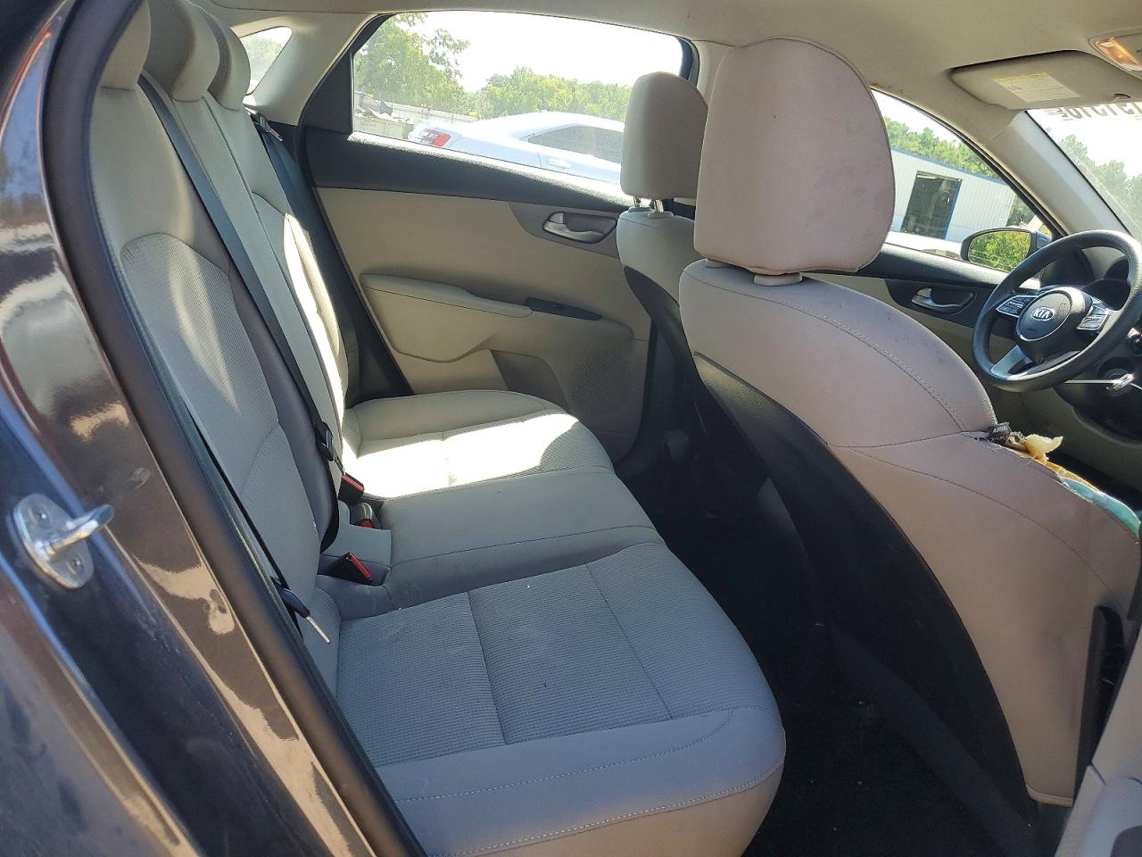 2019 Kia Forte Lxs Gray vin: 3KPF24AD7KE022150