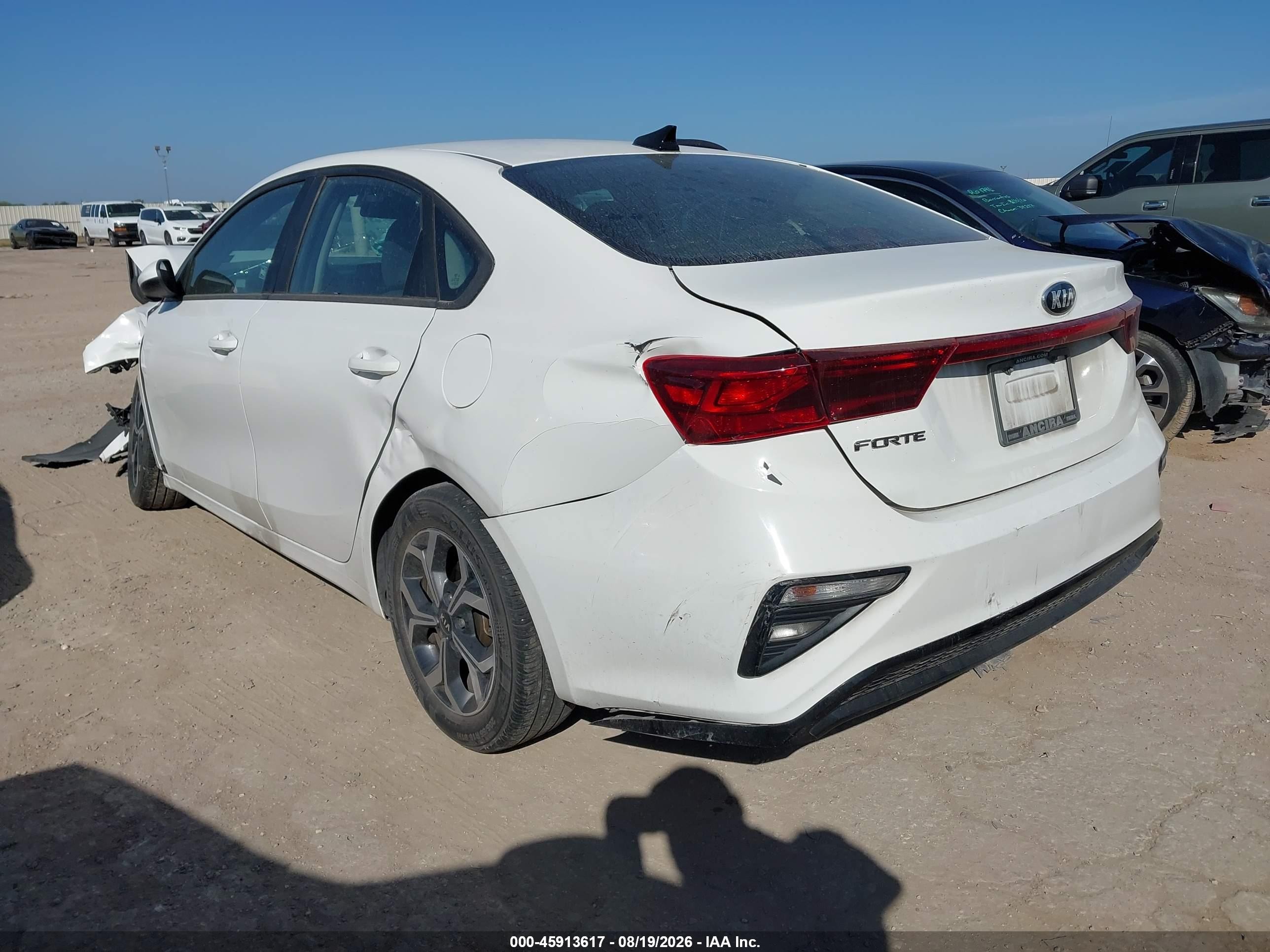 2019 Kia Forte Lxs Белый vin: 3KPF24AD7KE075351