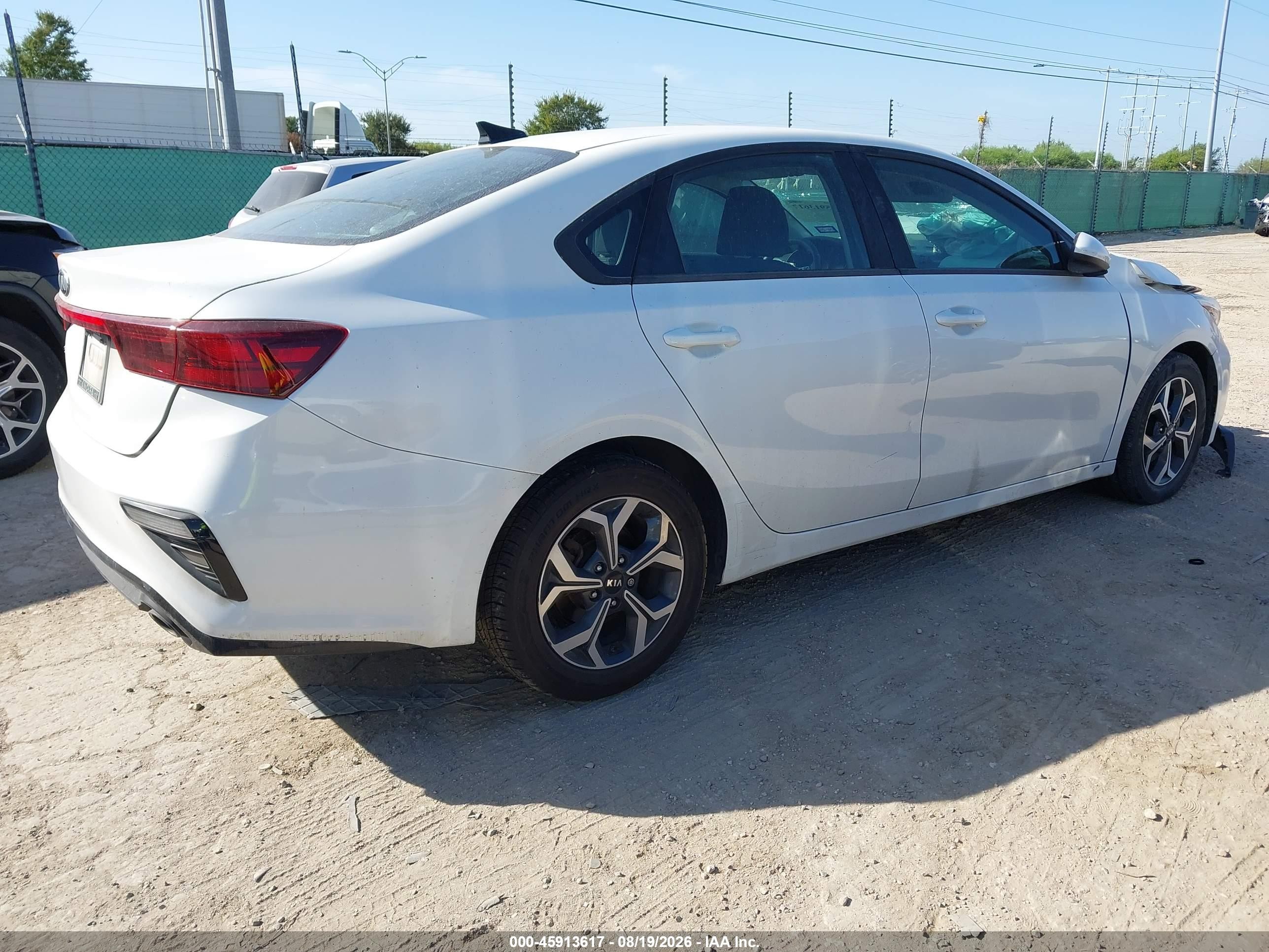 2019 Kia Forte Lxs Белый vin: 3KPF24AD7KE075351